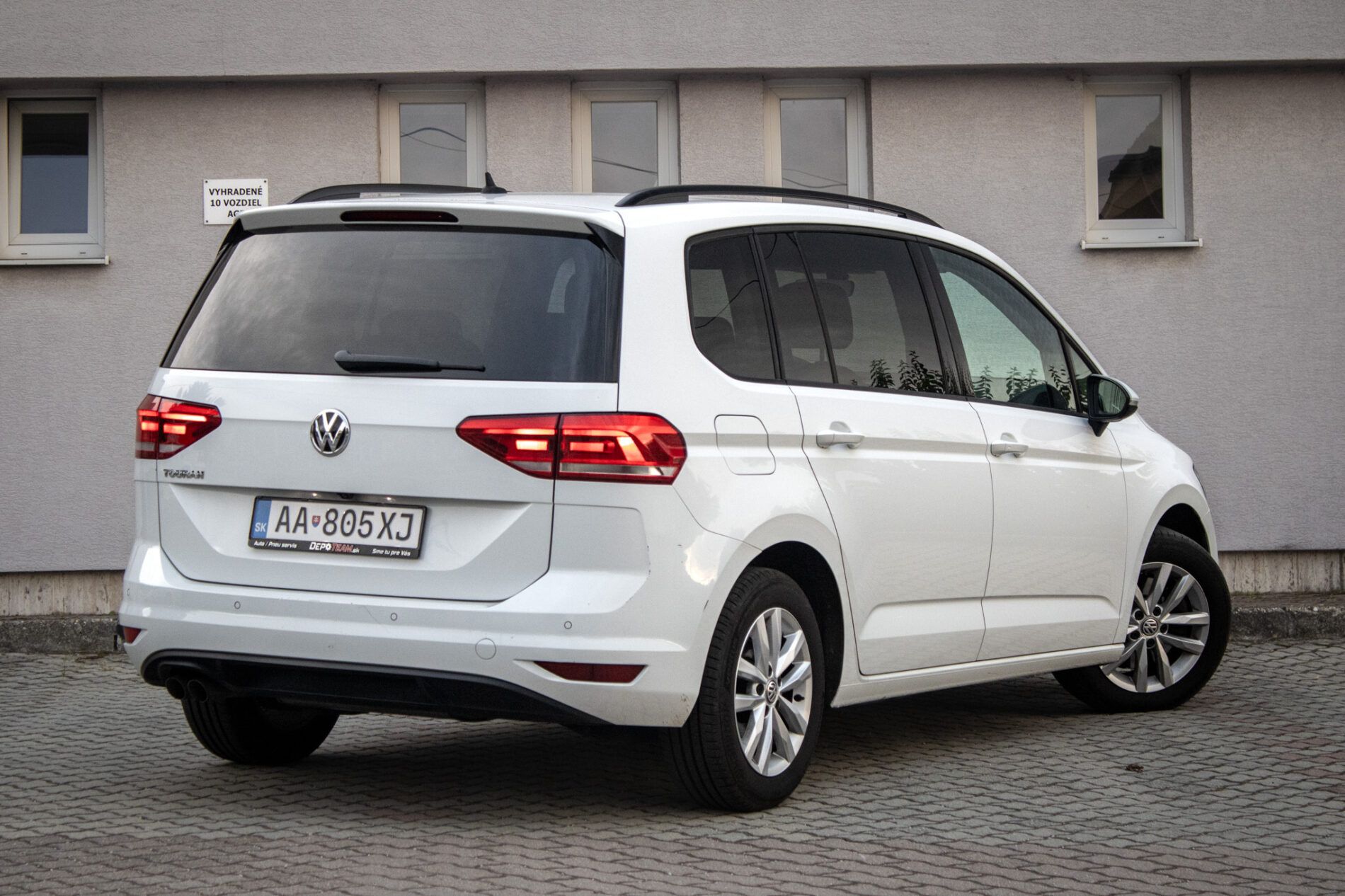 Volkswagen Touran - fotka 5