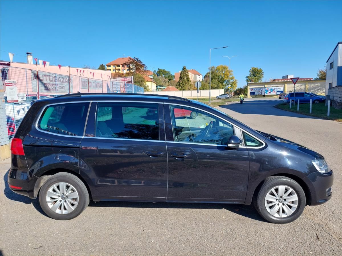 Volkswagen Sharan, 2,0 TDi 7-místné,bez koroze - fotka 4