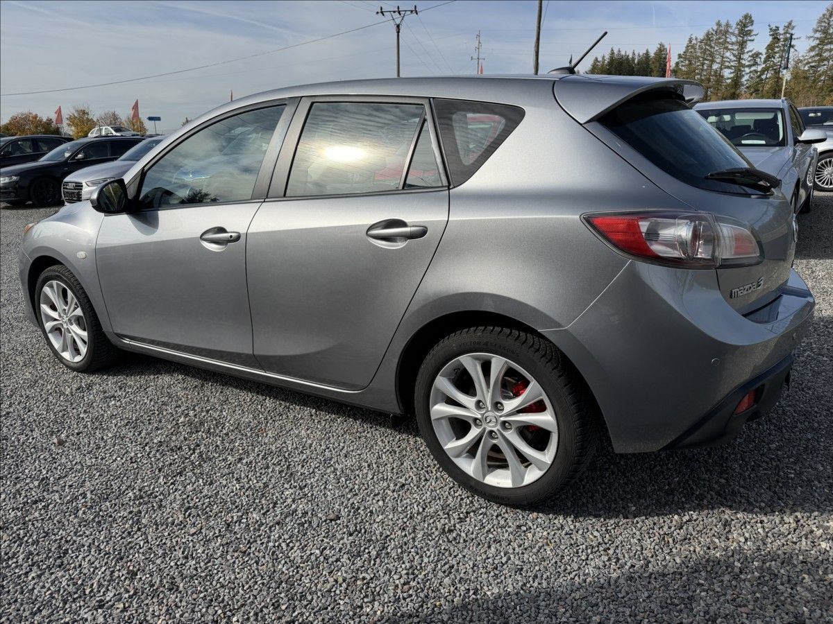 Mazda 3, 1,6   i 77 kw - fotka 5