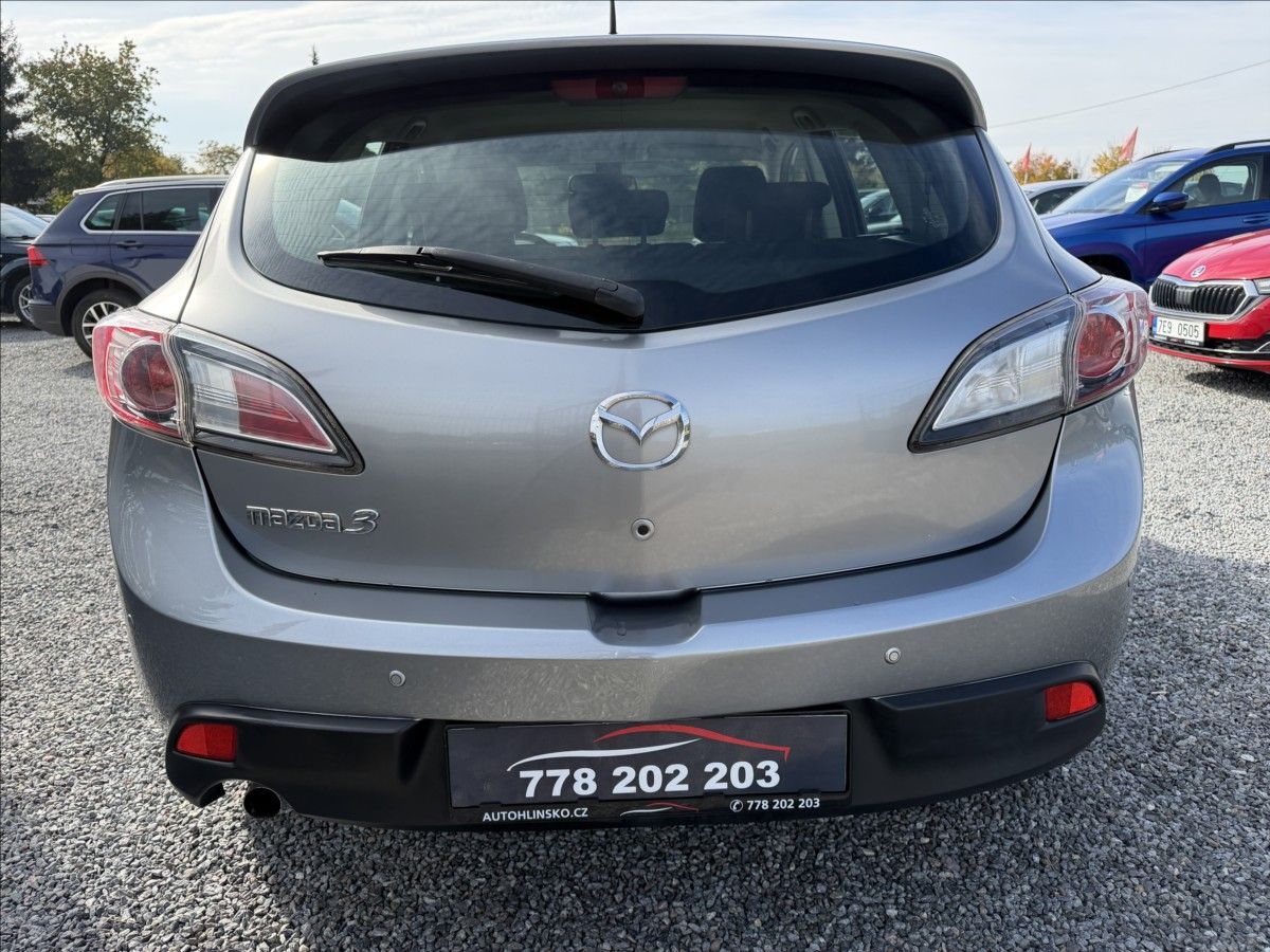 Mazda 3, 1,6   i 77 kw - fotka 6