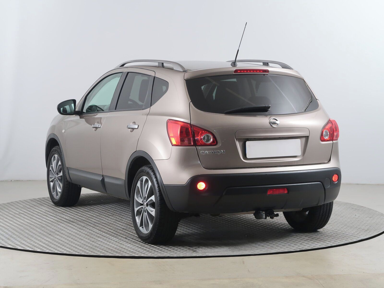 Nissan Qashqai, 1.6, Serv.kniha - fotka 4