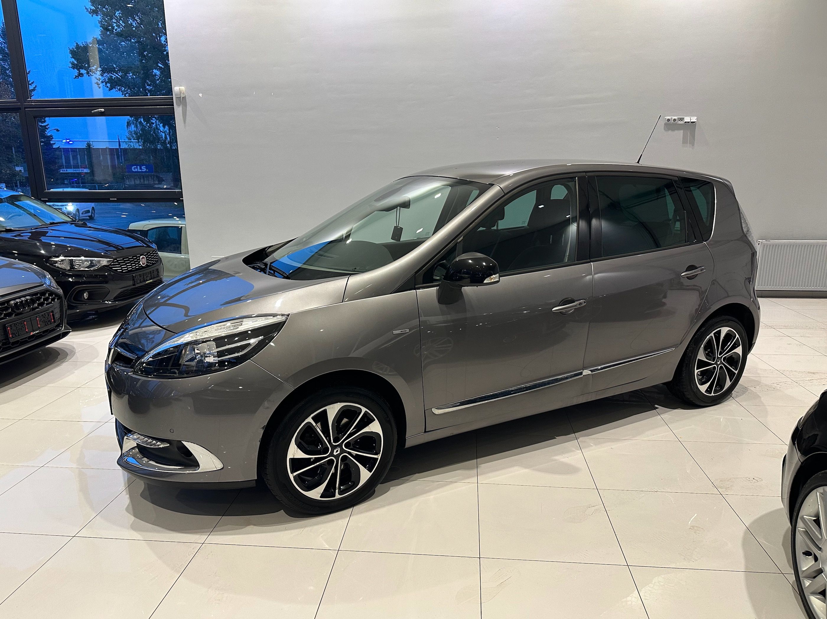 Renault Scénic, 1.2 TCe | BOSE | KAMERA SERVS - fotka 2