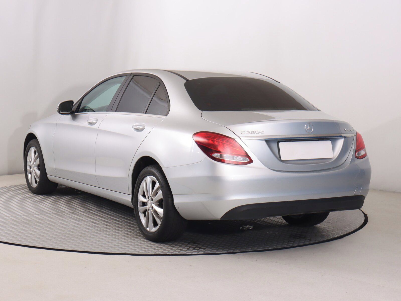 Mercedes-Benz Třídy C, 220 d 4MATIC, Classic, Automat - fotka 4