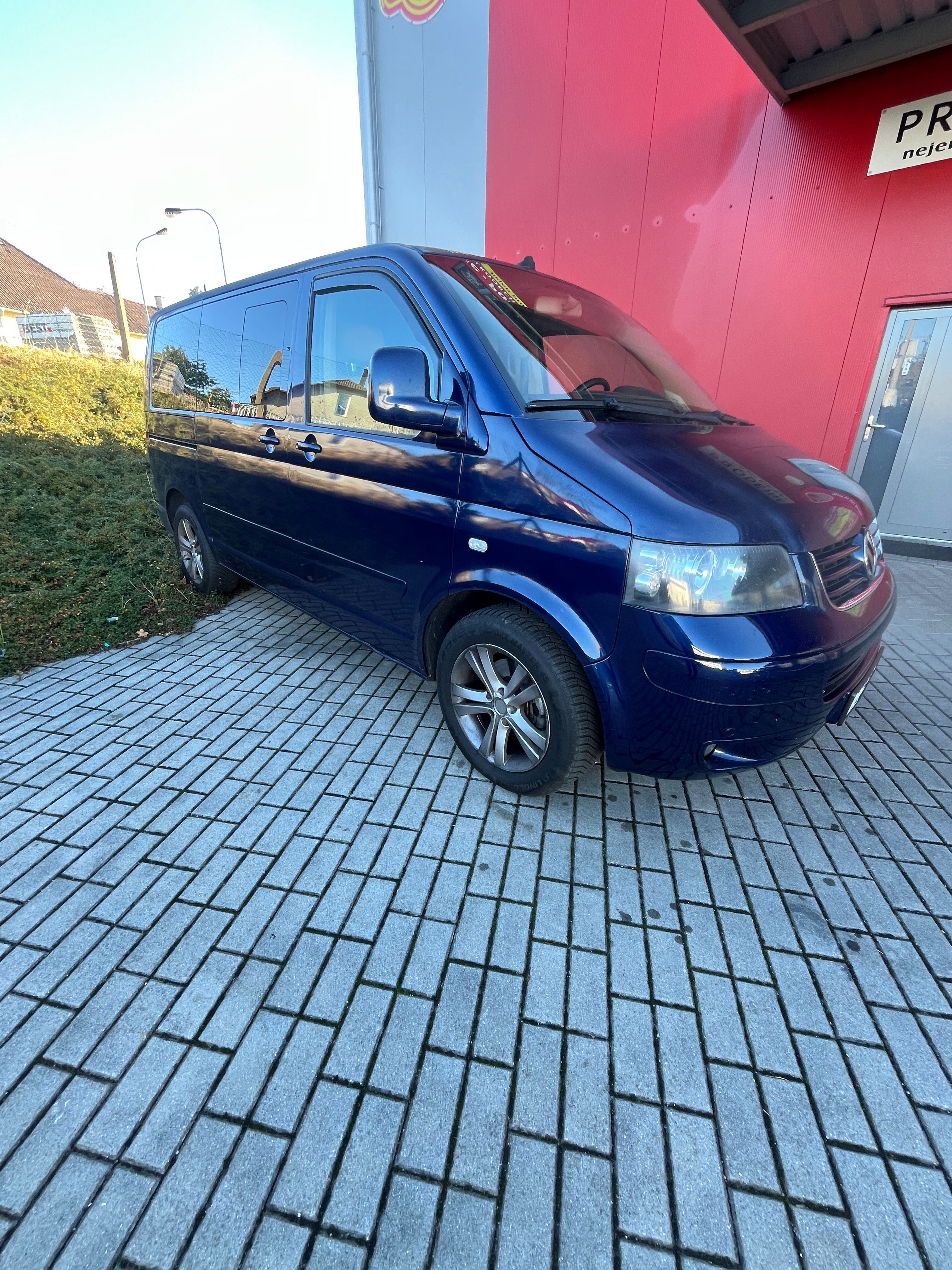 Volkswagen Multivan, Volkswagen T5 Multivan Highlin - fotka 2