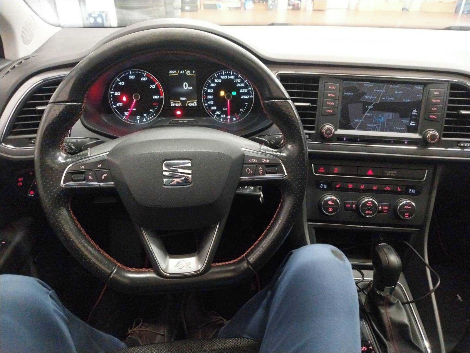 Seat Leon, 1.8 TSI, Automat, Navi - fotka 3