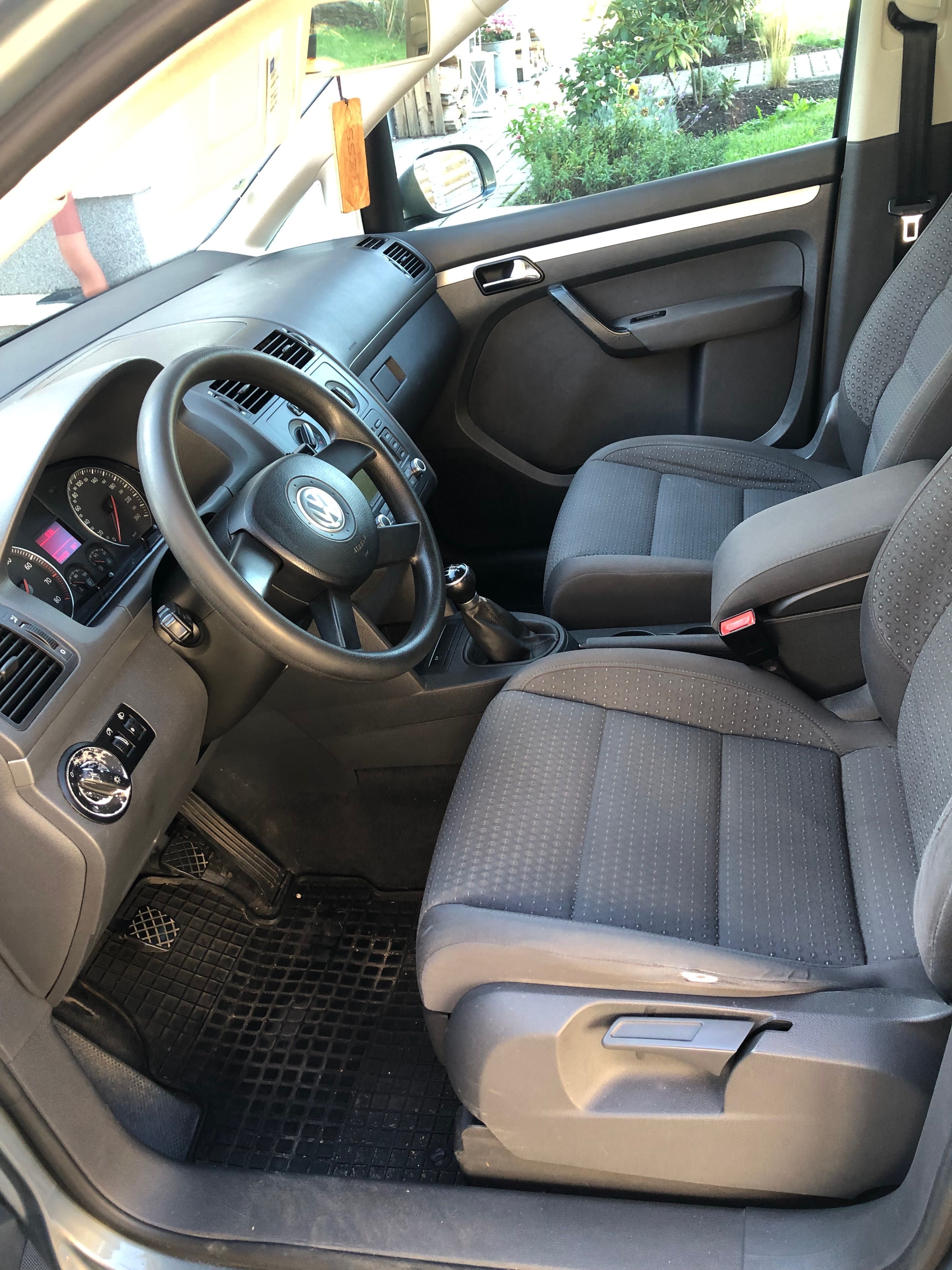Volkswagen Touran, 1,6 mpi - fotka 2