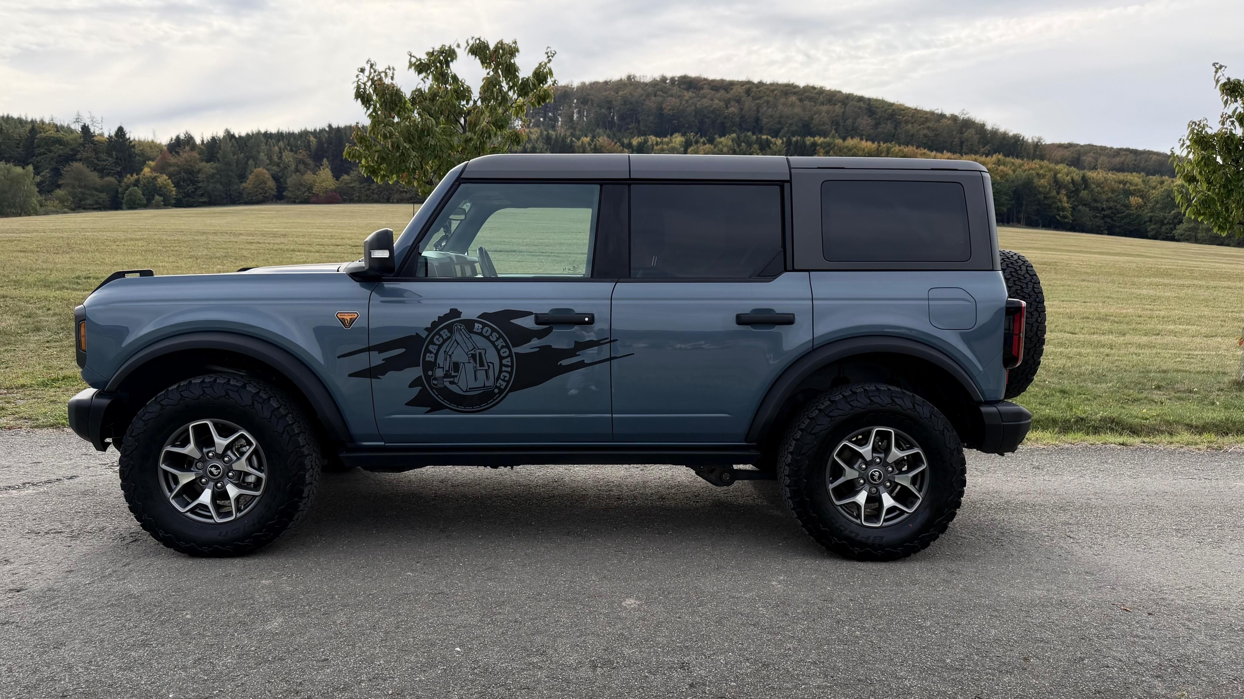 Ford Bronco, Badlands. Koupeno nové v ČR - fotka 3