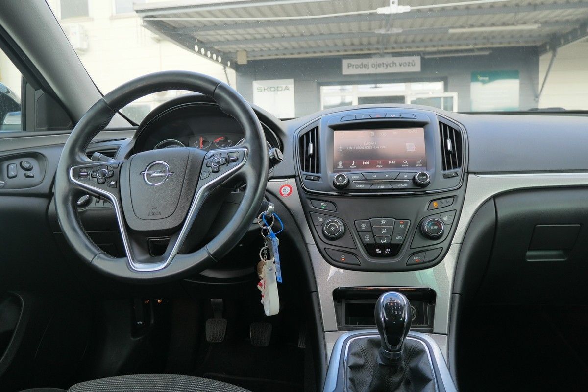 Opel Insignia, 2.0 CDTI 125 kW Sports Tourer - fotka 6