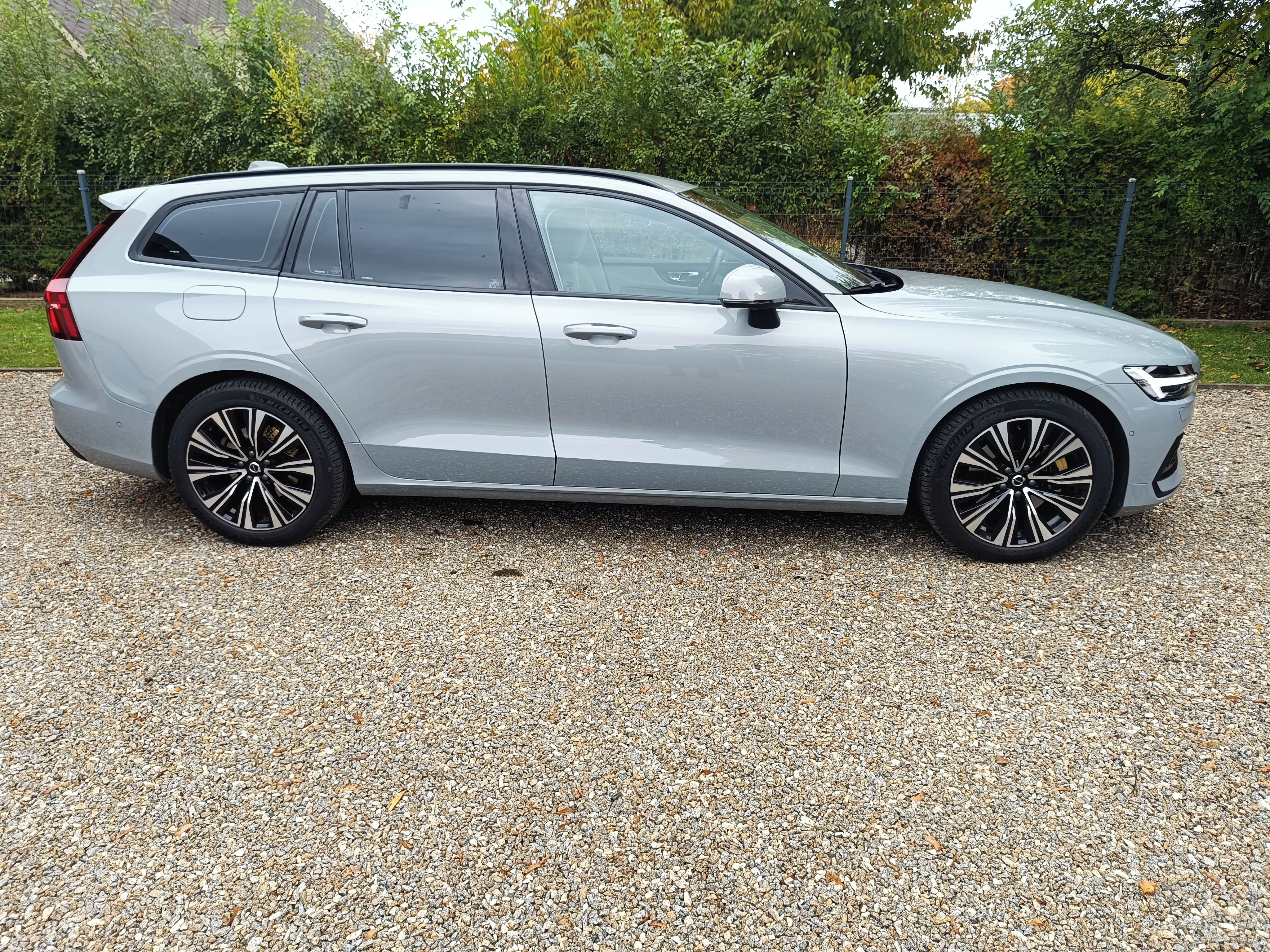 Volvo V60, VOLVO V60 B4 - fotka 3