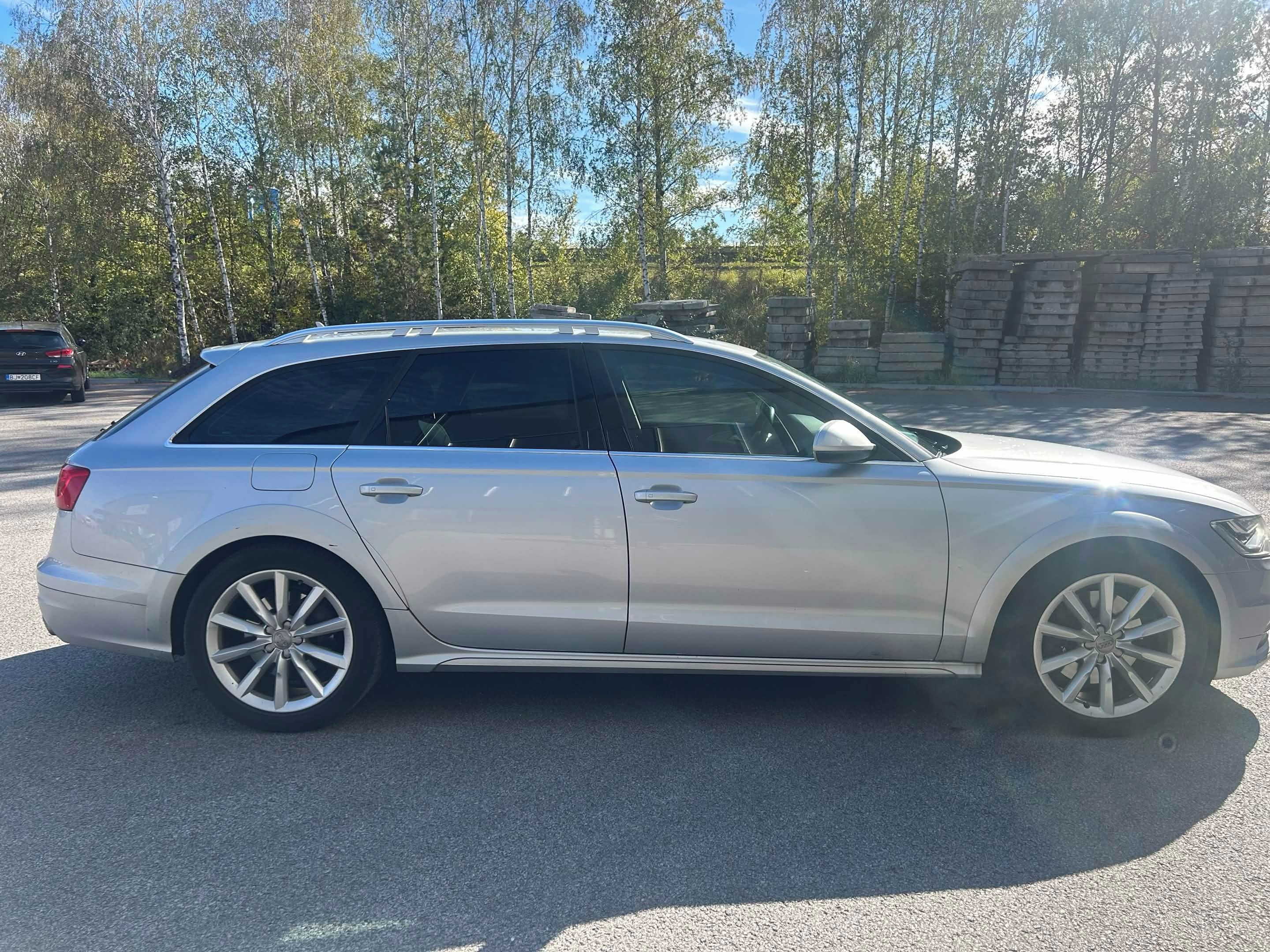 Audi A6 allroad, 3.0 TDI QUATTRO ALLROAD - fotka 4
