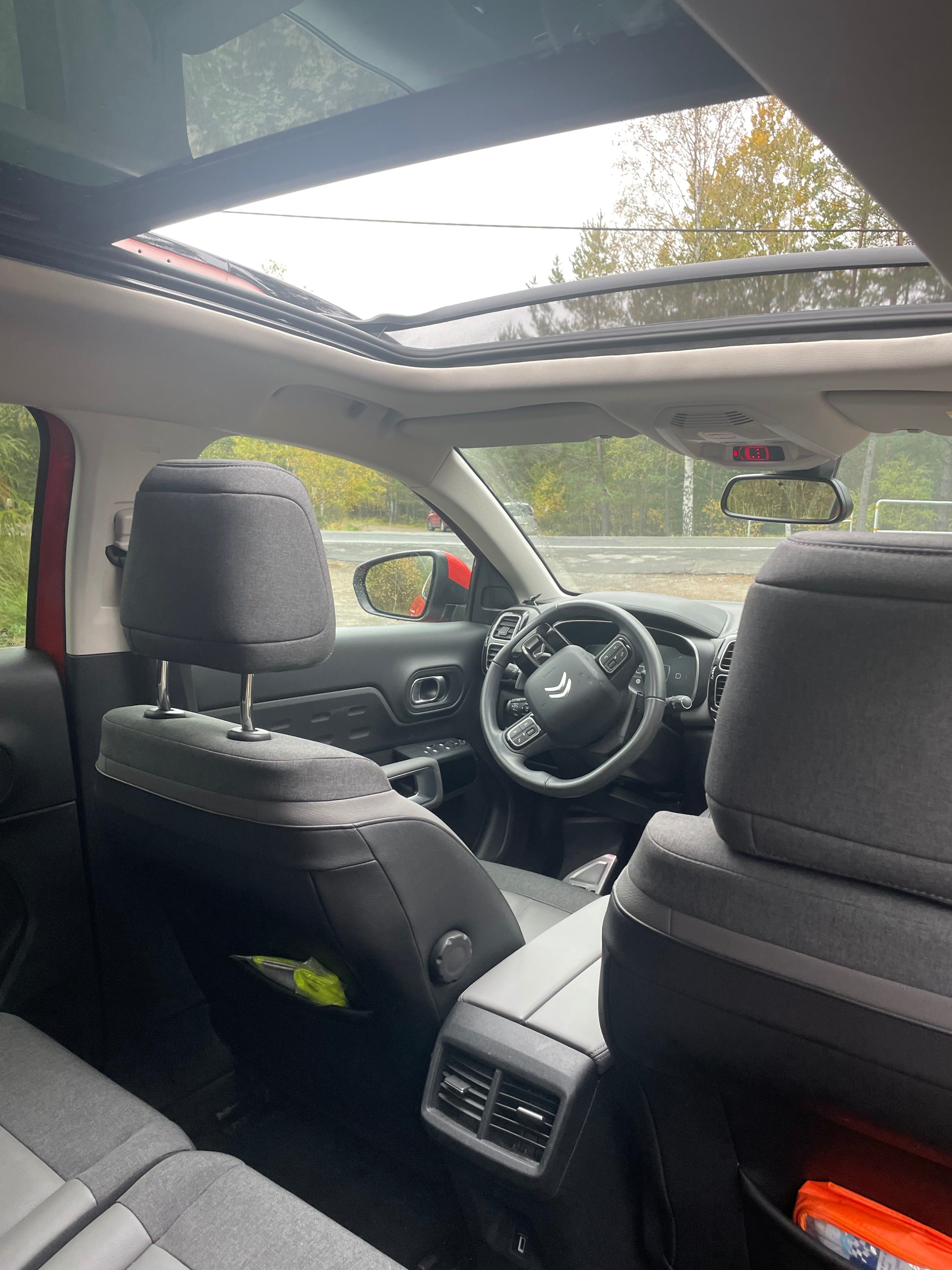 Citroën C5 Aircross, Koupeno Čr, panorama, kůže - fotka 2