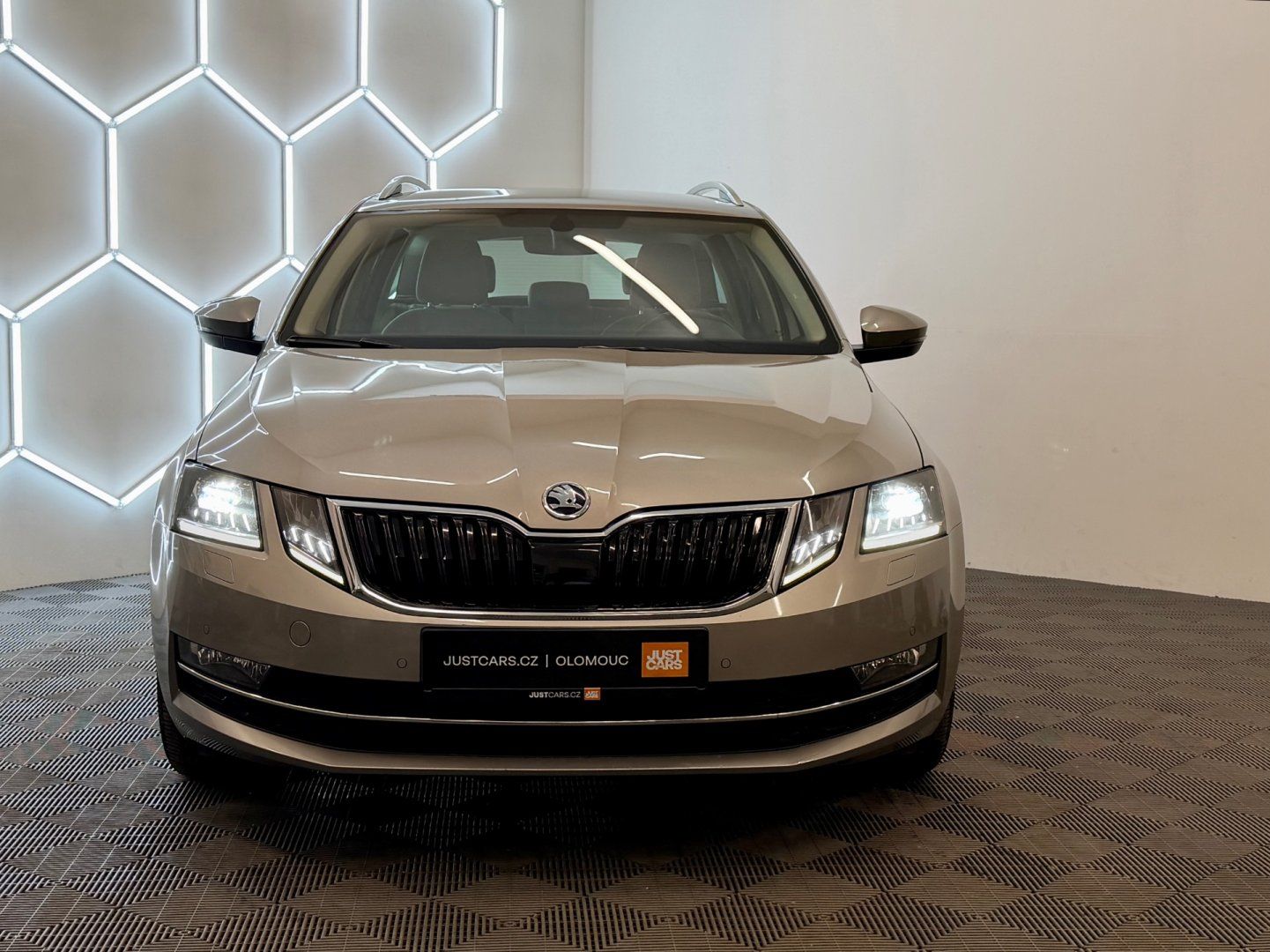 Škoda Octavia, 1.5 TSI DSG/STYLE/WEBASTO/TZ - fotka 3