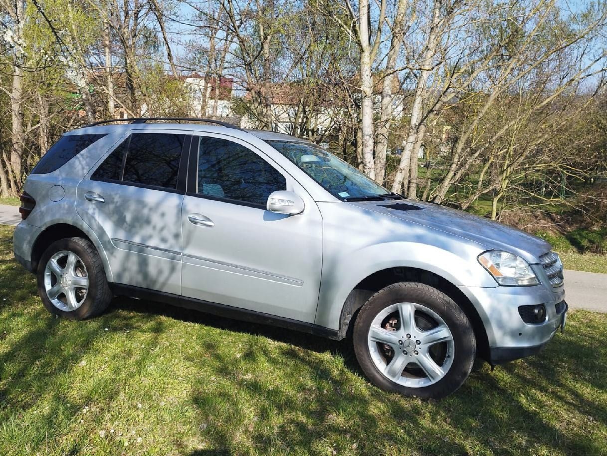 Mercedes-Benz ML, Mercedes-benz ML350 - fotka 4