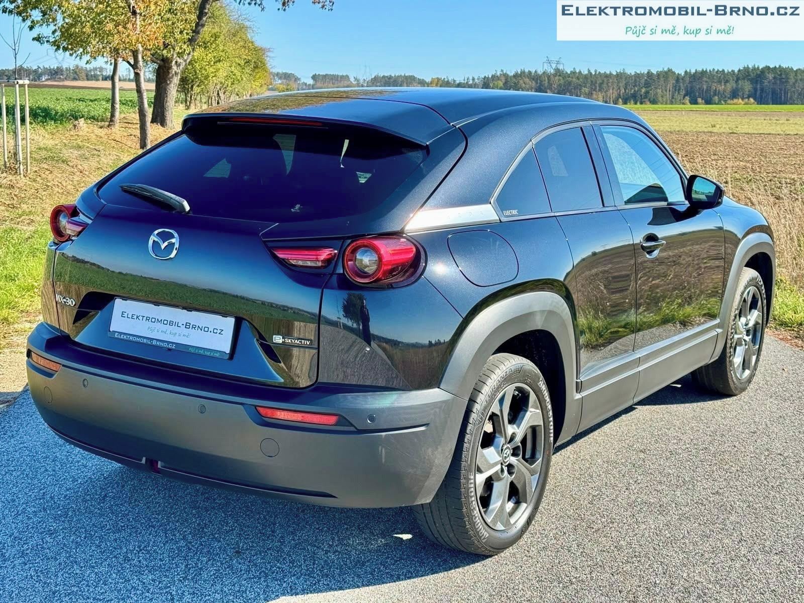 Mazda MX-30, 35,5kWh,SoH90%,HEAD-UP,TČ - fotka 6