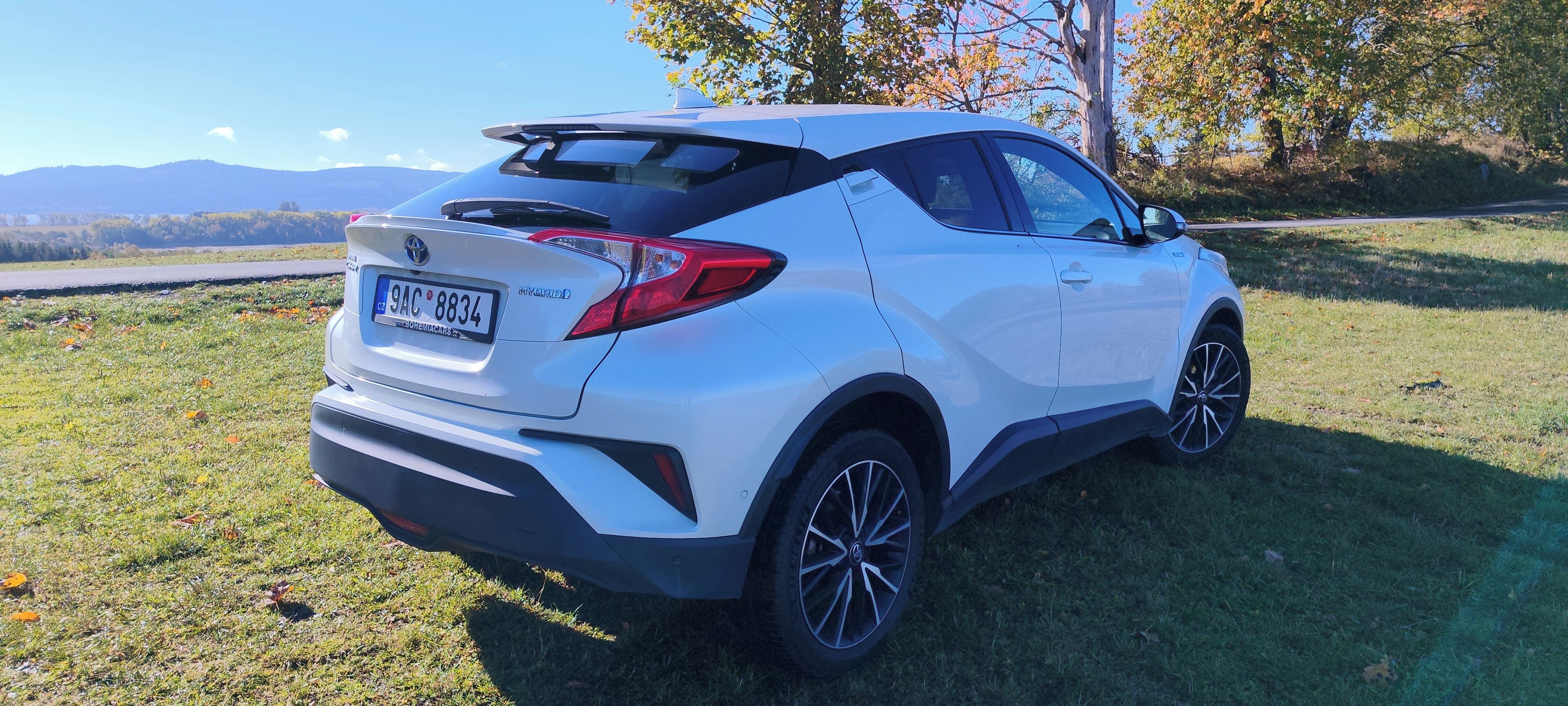 Toyota C-HR, Toyota C-HR 1.8 Hybrid HEV - fotka 6