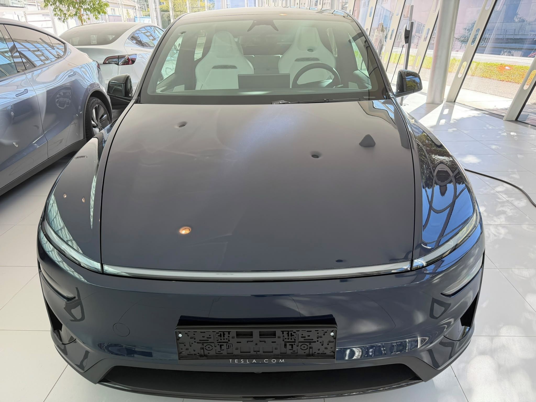 Tesla Model Y, Performance 3/2026 Tažné - fotka 2