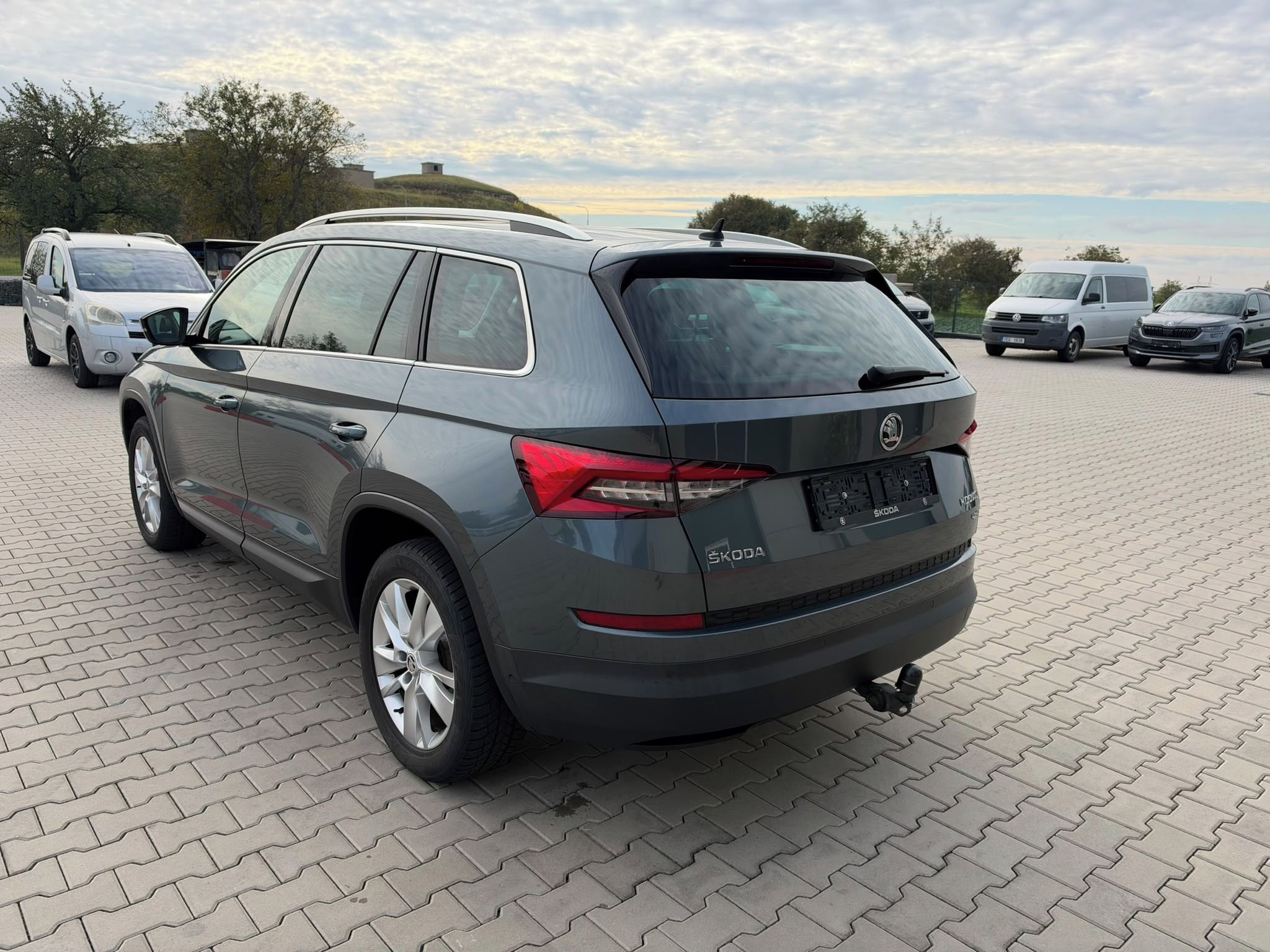 Škoda Kodiaq, DSG 4x4 7míst panorama tažné - fotka 4