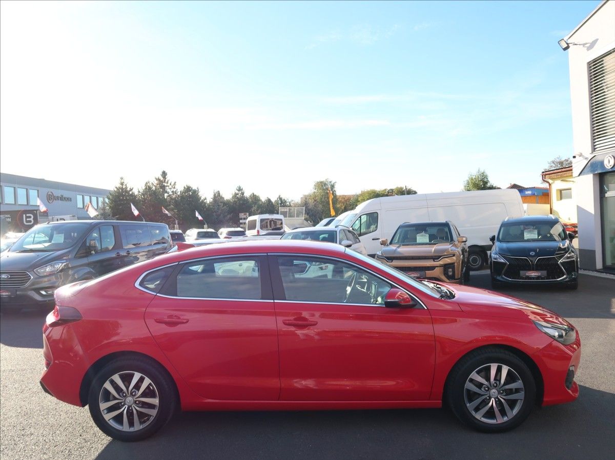 Hyundai i30, 1,0 T-GDi,88kW,1majČR,Klima - fotka 5
