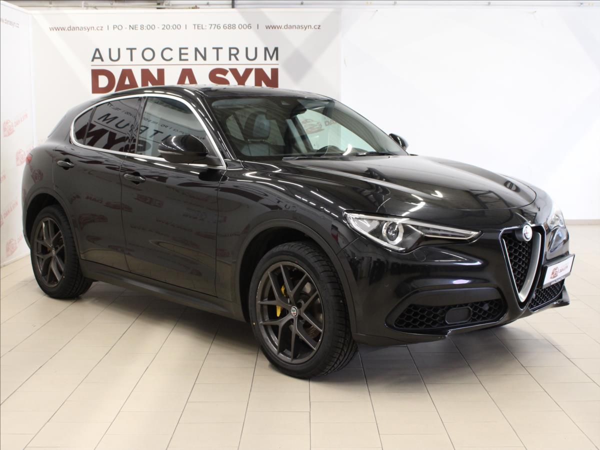 Alfa Romeo Stelvio, 2,0 TBi 280k Q4 Kůže Led - fotka 3