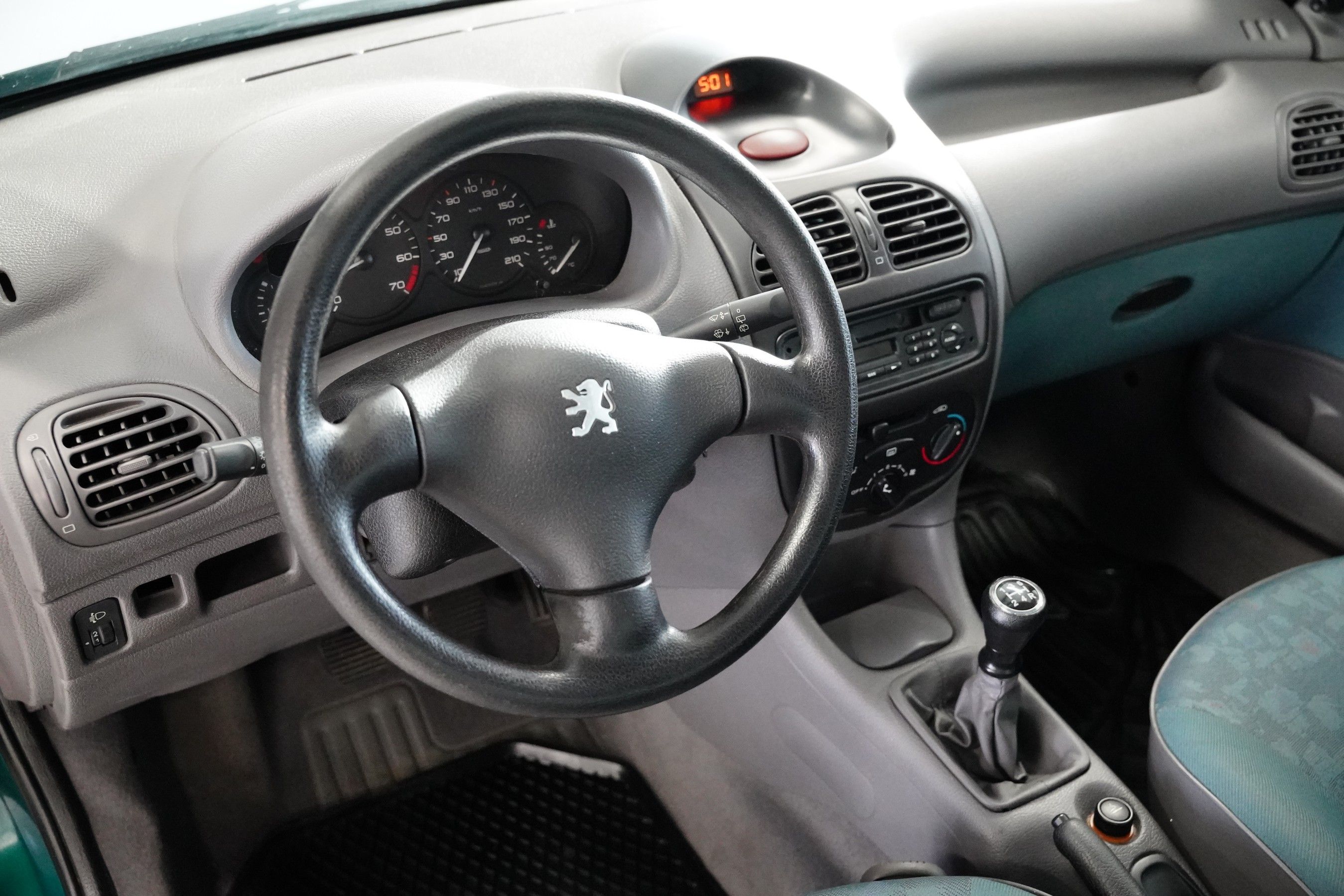 Peugeot 206, 1.1 44 kW - fotka 5