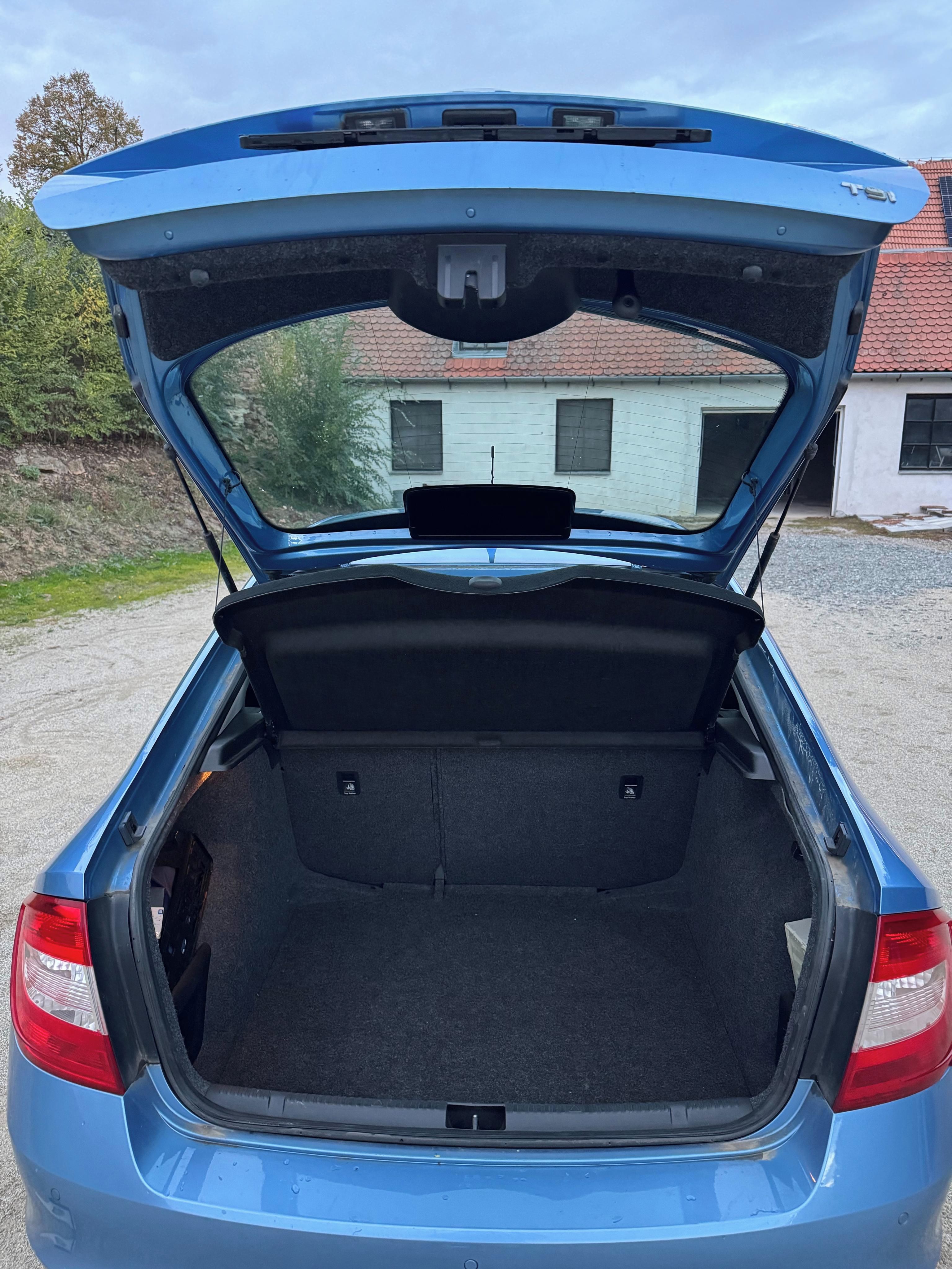 Škoda Rapid, 201 000 km | Servisované - fotka 5