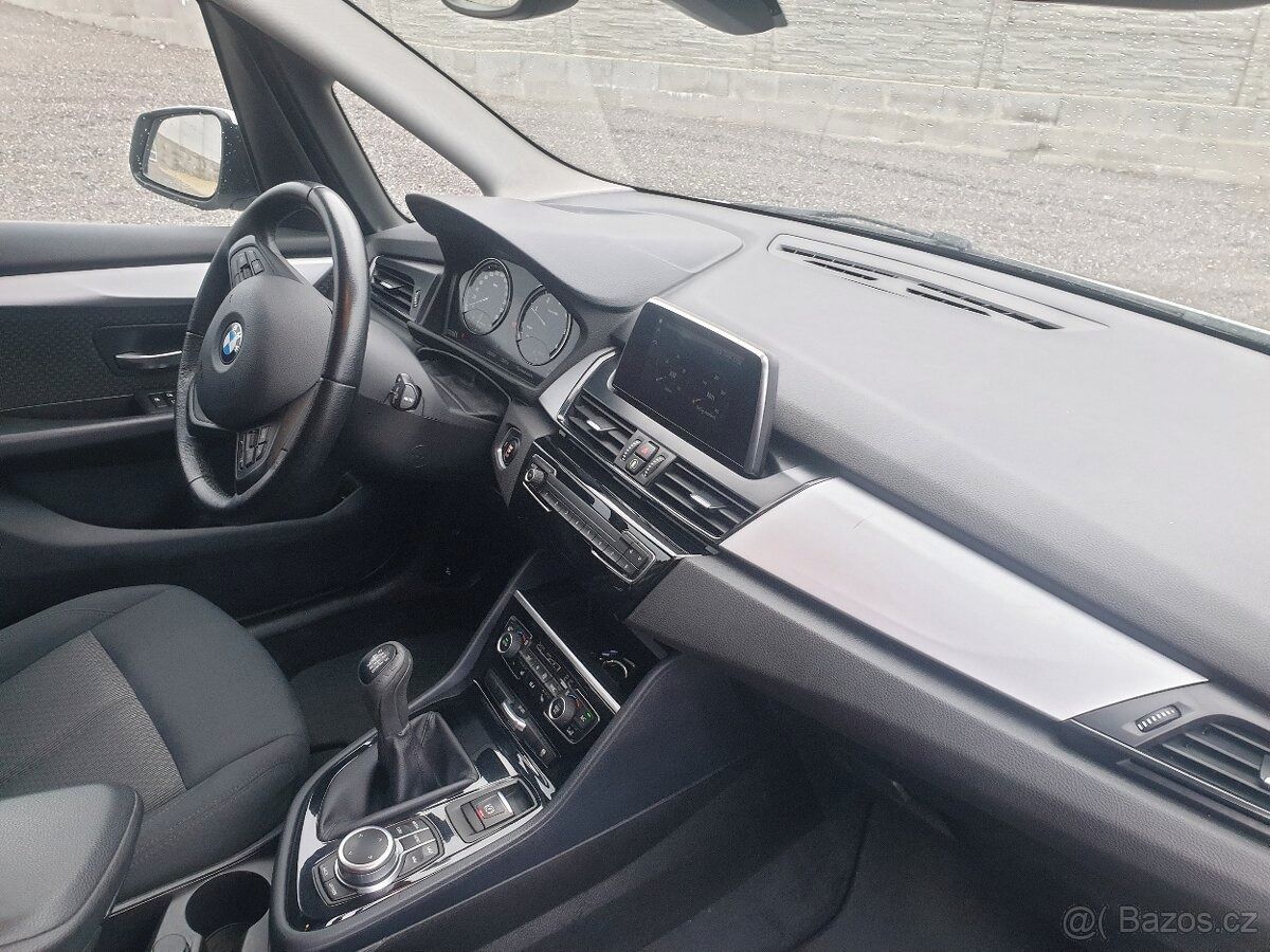 BMW Řada 2, 220D Gran Tourer 2.0D  F46 - fotka 5