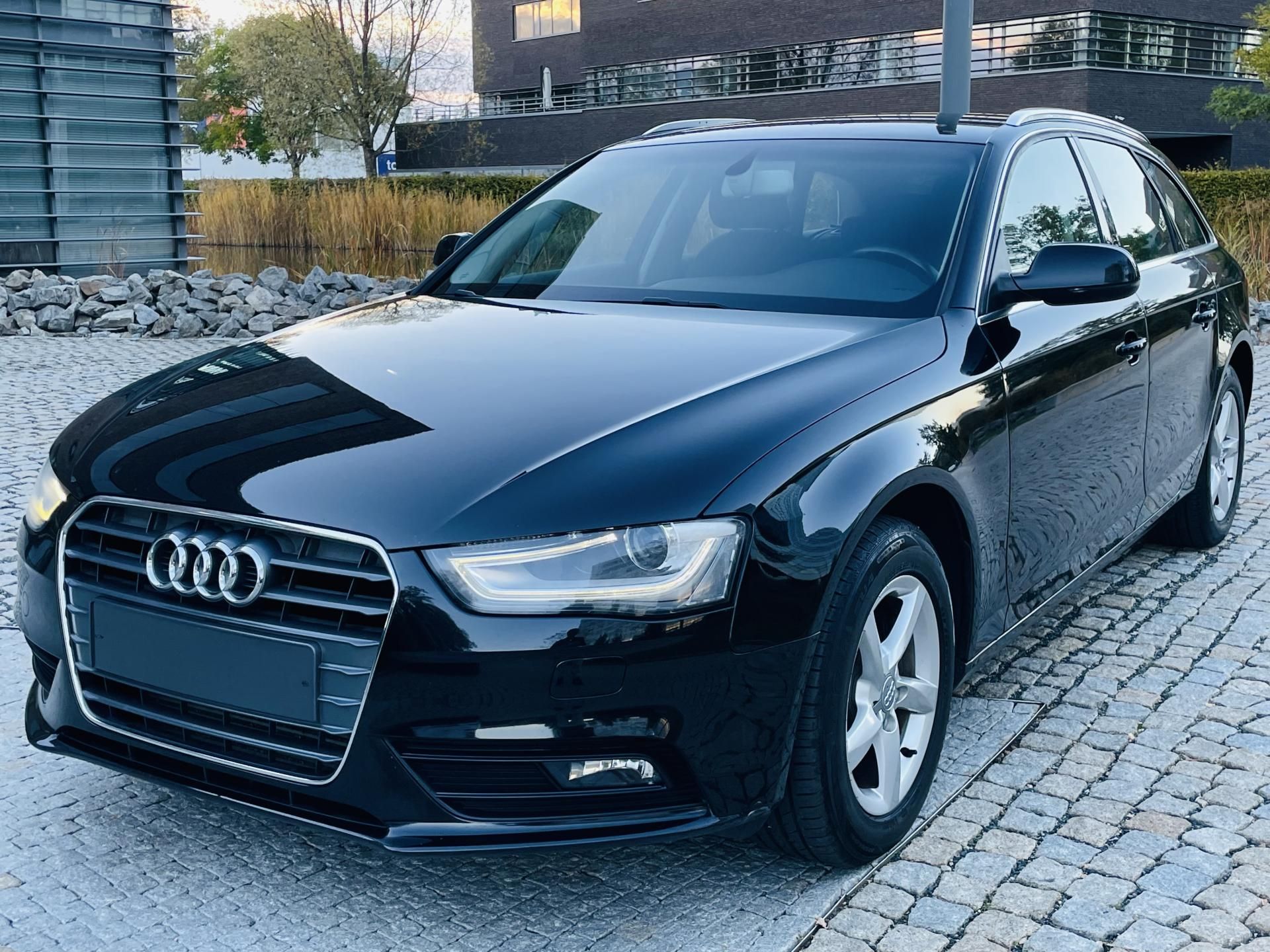 Audi A4, 2.0TDI MAN VÝHŘEV SERVISKA LED - fotka 4