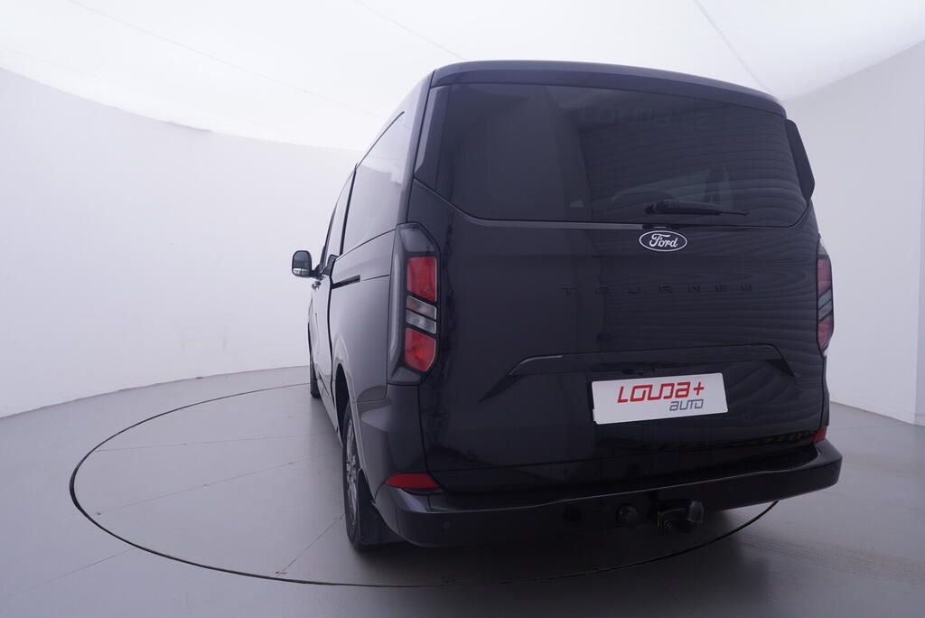 Ford Tourneo Connect, Titanium 2.0 TDI 125 kW - fotka 4