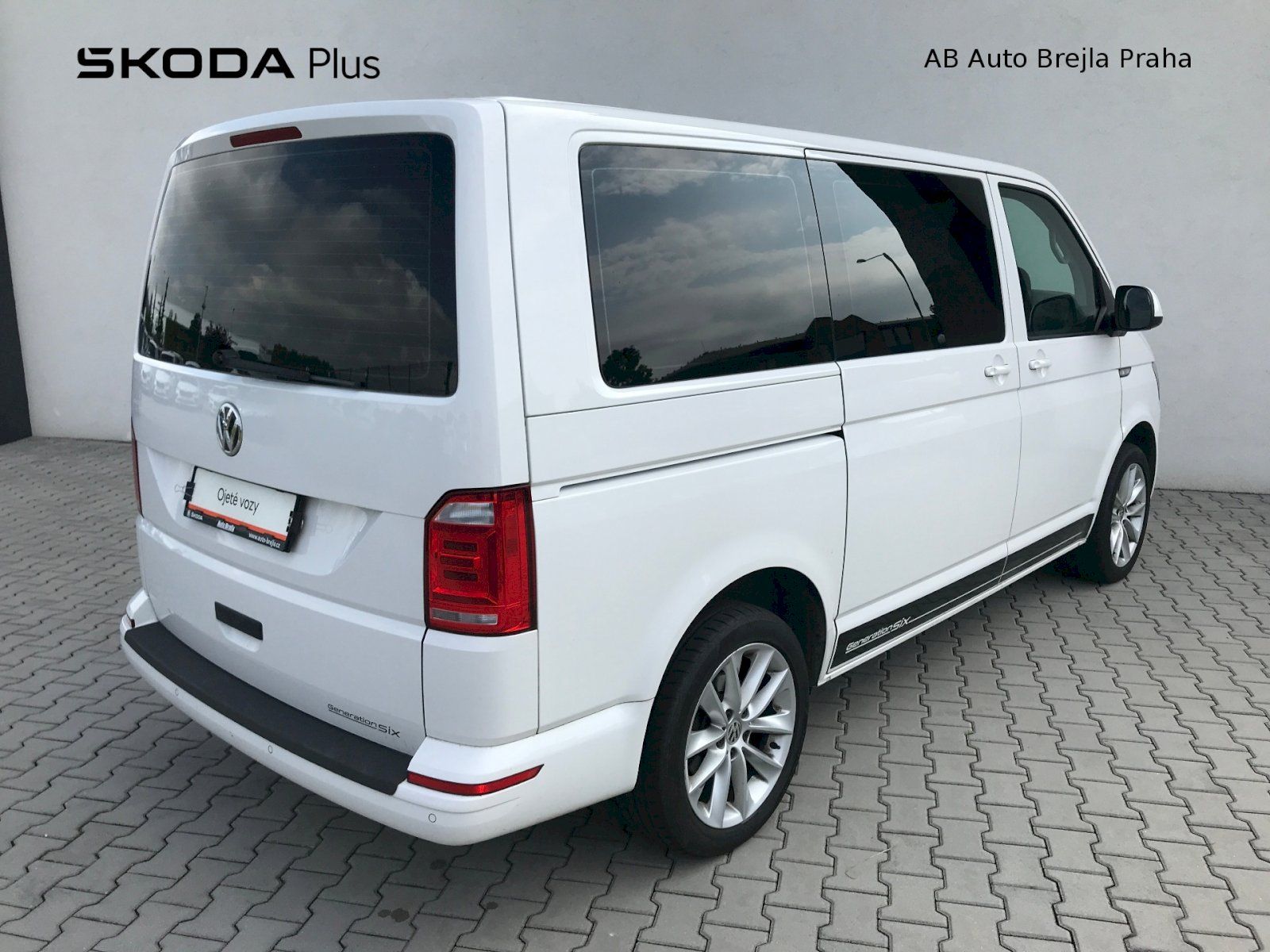 Volkswagen Multivan, 2,0 TDi 110kW, Trend, 7-st.DSG - fotka 2