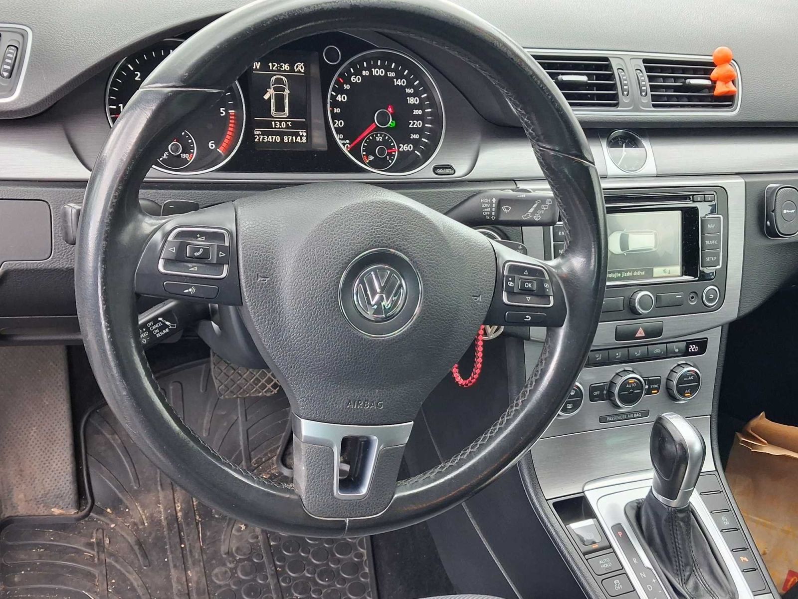 Volkswagen Passat, 2.0 TDI, Automat, Navi, Xenony - fotka 3