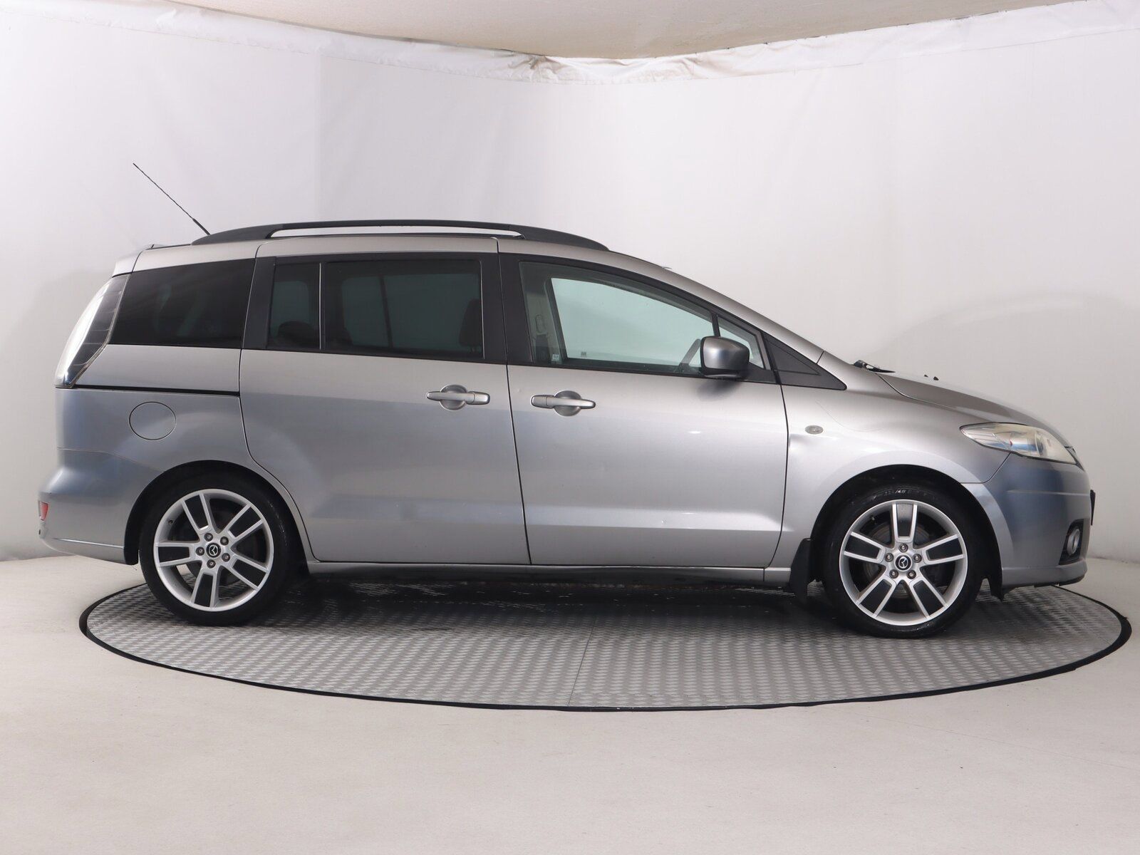 Mazda 5, 2.0 CD, 7 míst - fotka 6