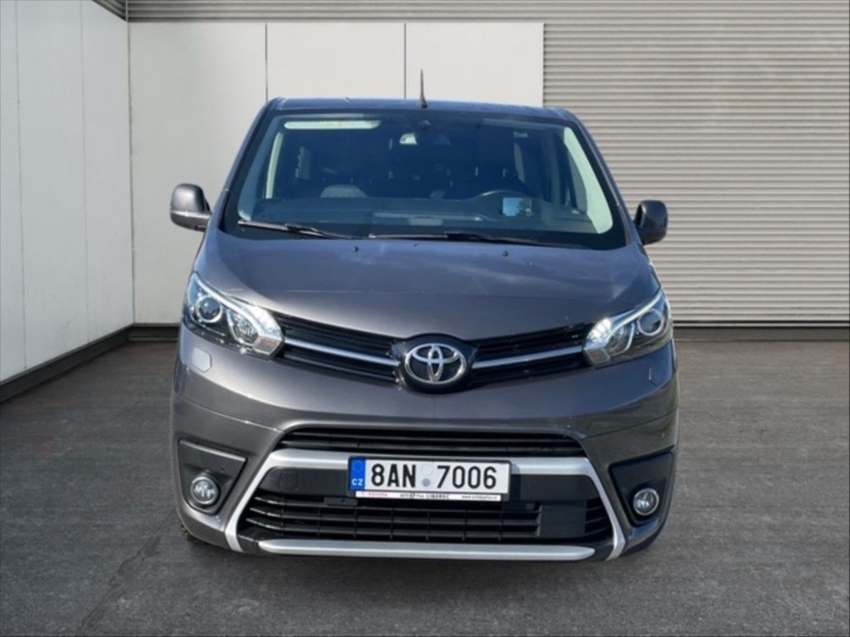 Toyota Proace Verso, 2,0 D-4D 180k L2 VIP - fotka 2