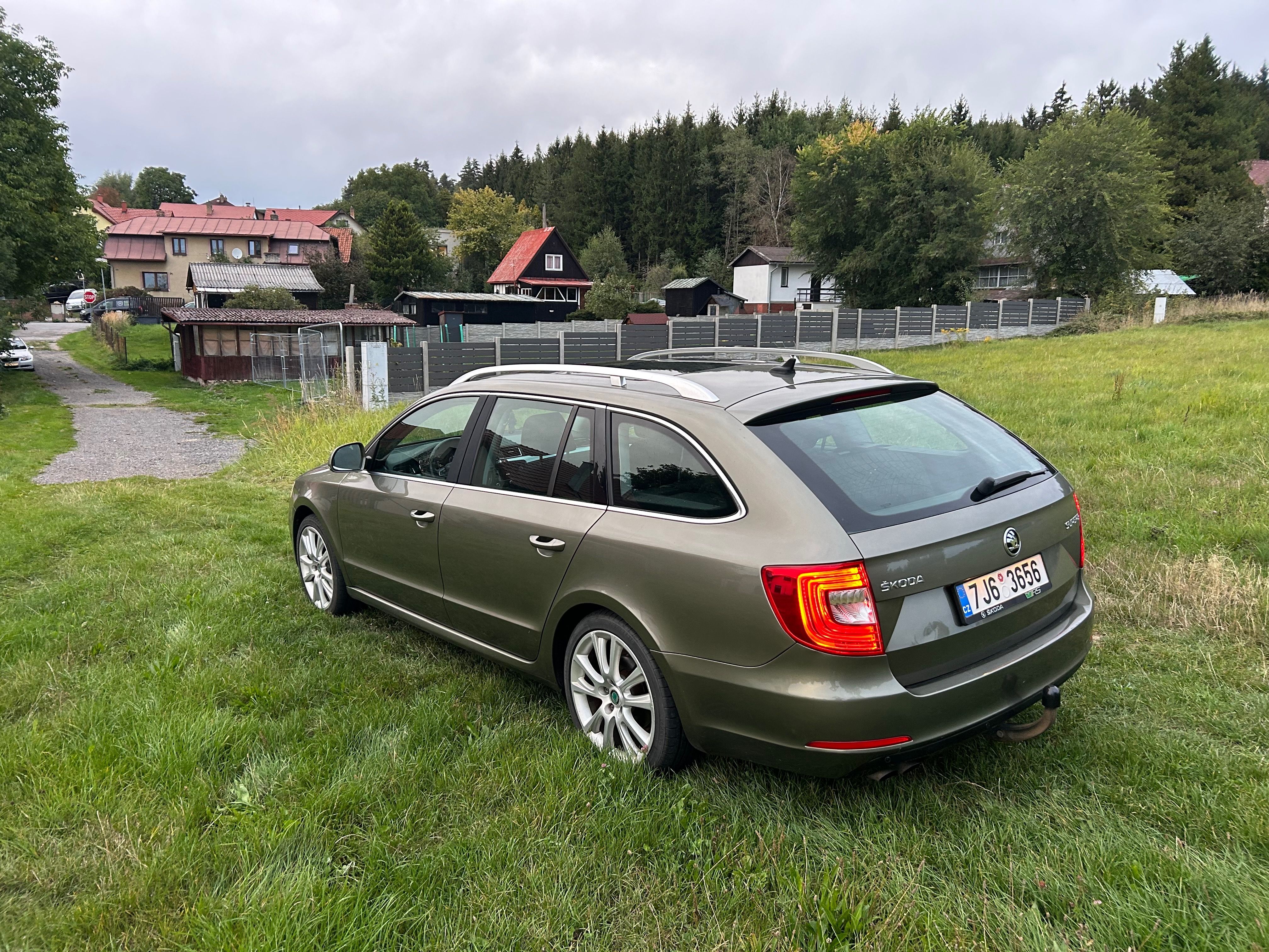Škoda Superb, 1.6 TDI, 77kw, manuál - fotka 5