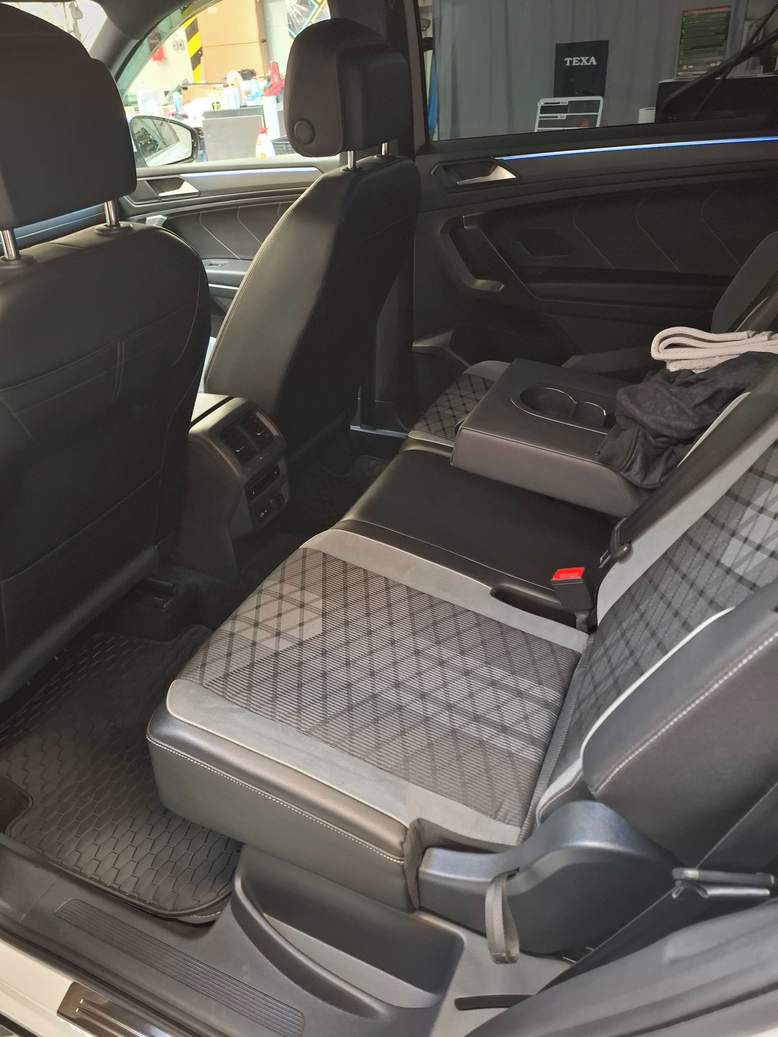 Volkswagen Tiguan, ALLSPACE R-line 2.0TDI 4x4 - fotka 6