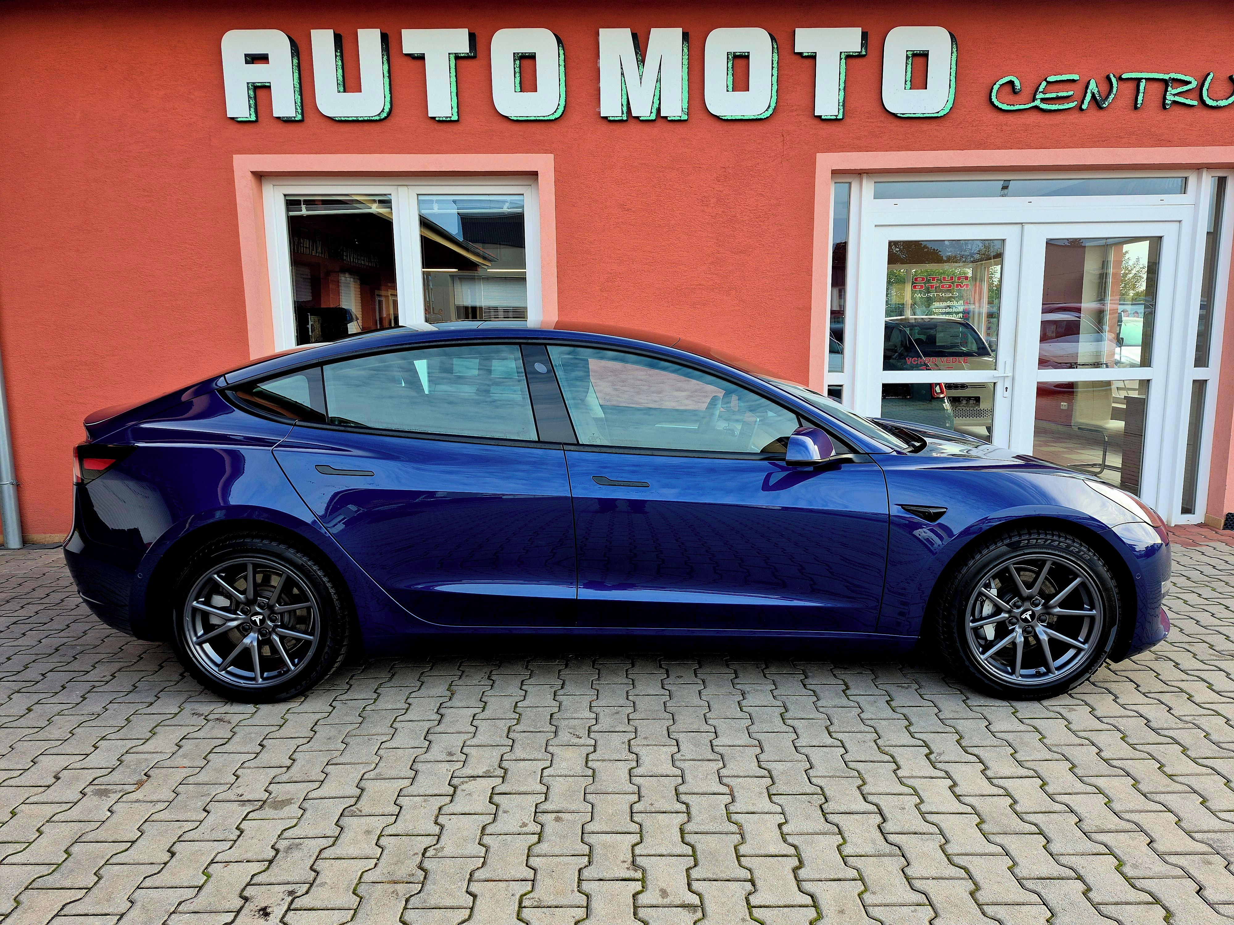 Tesla Model 3, Long Range Dual Motor DPH 366k - fotka 5