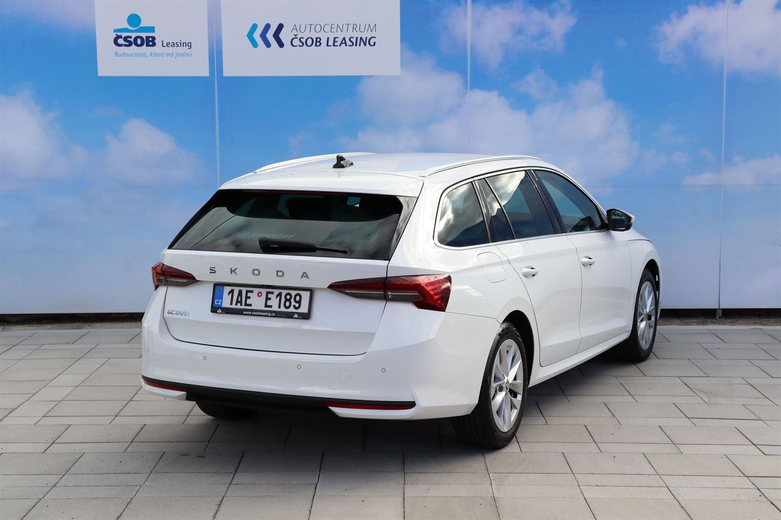 Škoda Octavia, Combi 2.0TDi Top Selection - fotka 2