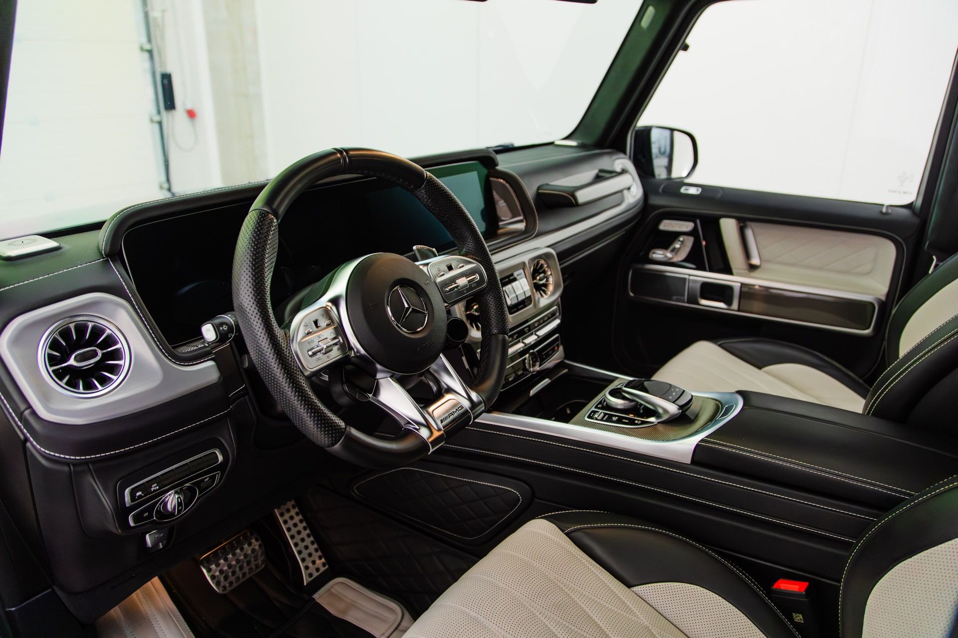 Mercedes-Benz Třídy G, G63 AMG 4Matic Akrapovic - fotka 6