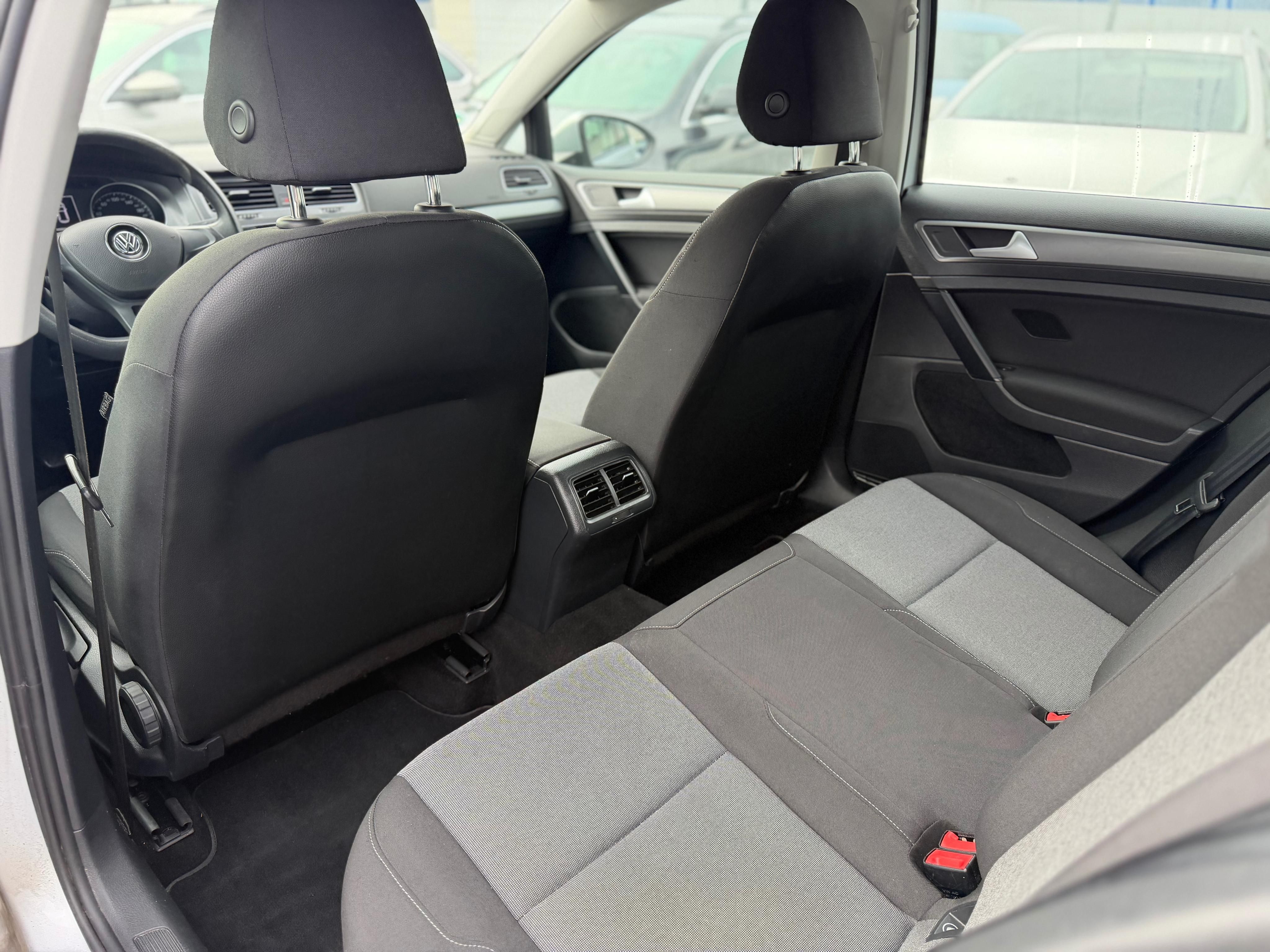 Volkswagen Golf, 1.2 Tsi, 81kw - fotka 6