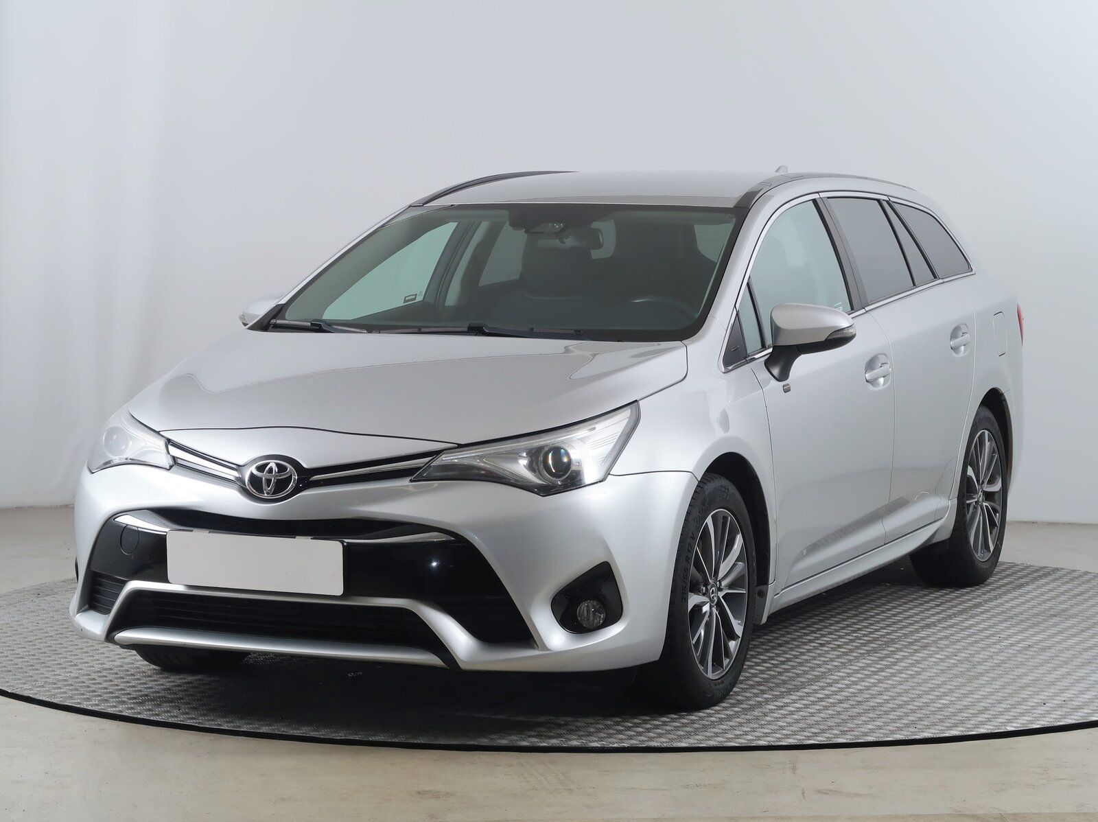 Toyota Avensis, 2.0 D-4D, Serv.kniha - fotka 2