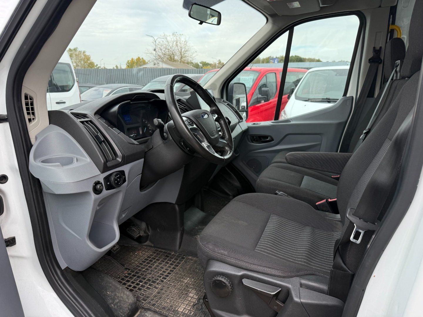Ford Transit, 2.0TDCI 96kW *V Přípravě* - fotka 4