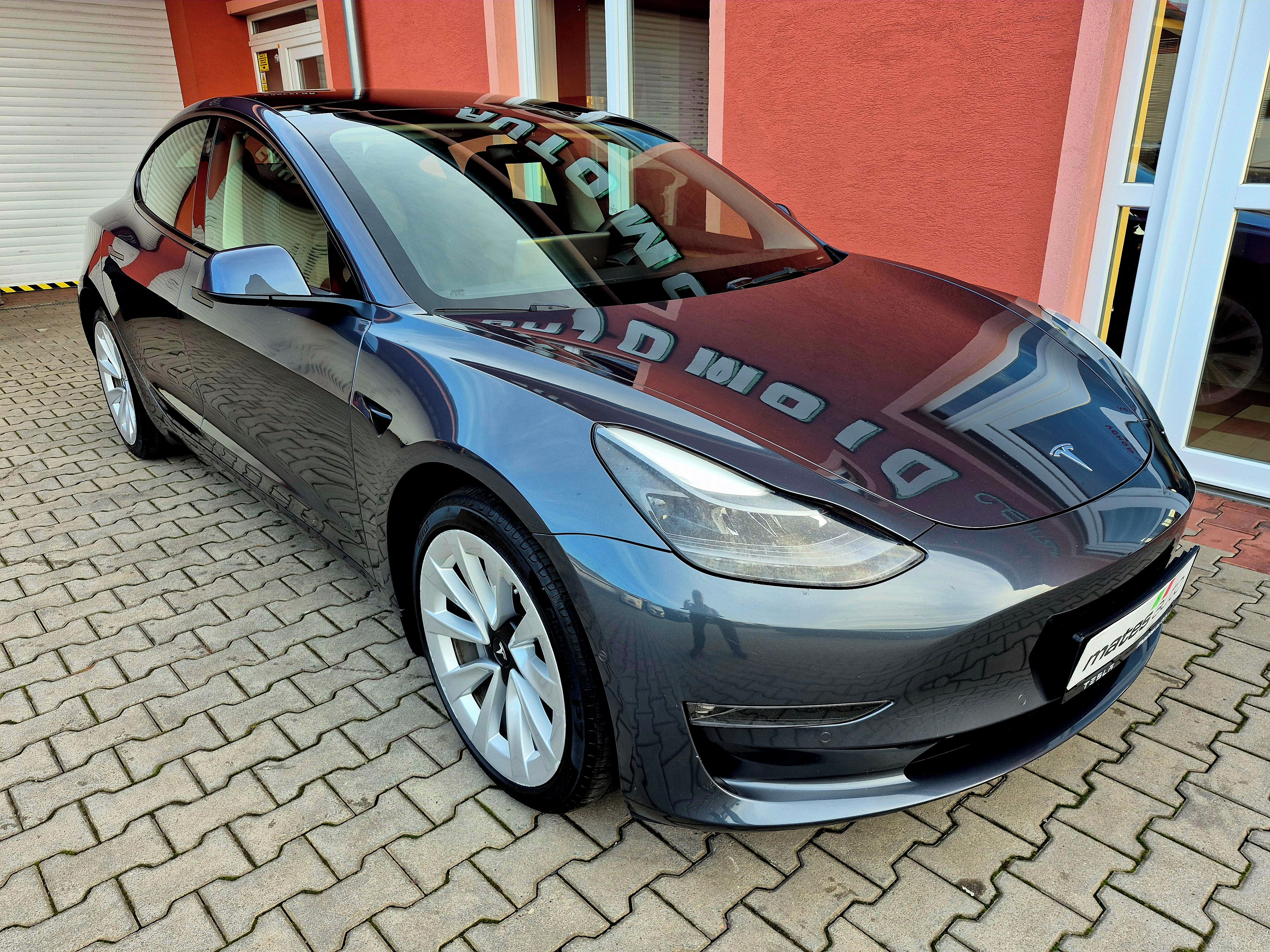 Tesla Model 3, Long Range Dual Motor - 366 kW - fotka 5