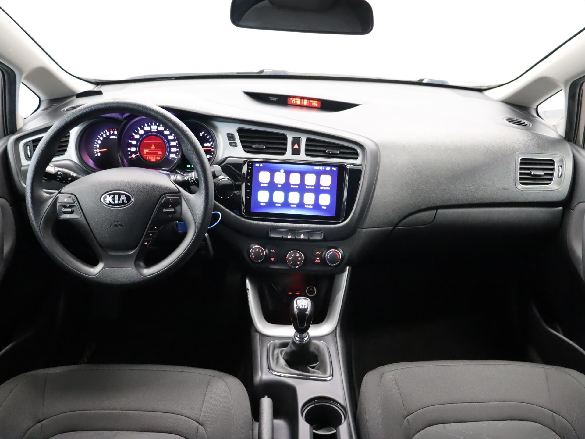 Kia Cee´d, 1.6 GDI Comfort - fotka 5