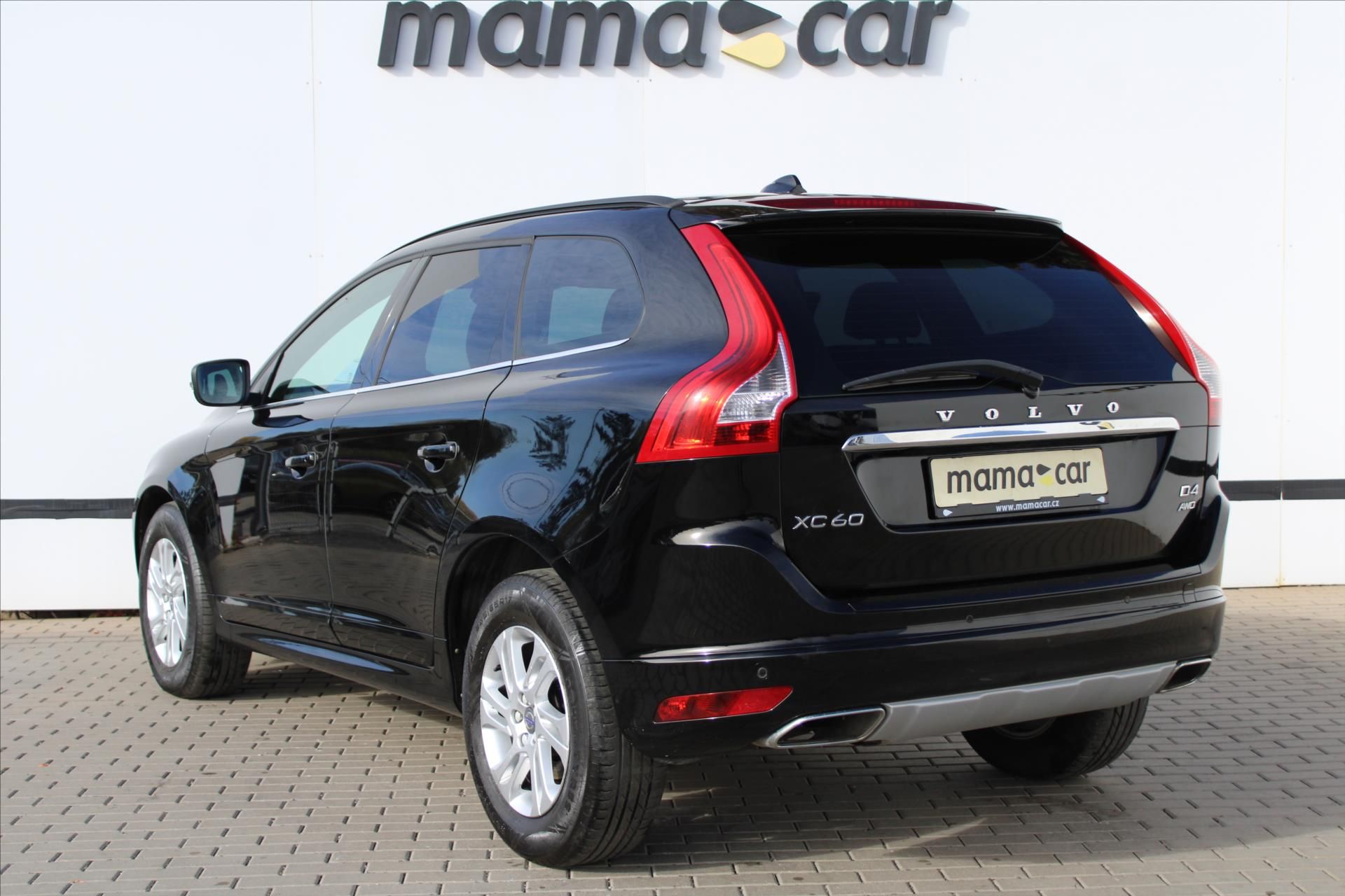 Volvo XC60, 2.4D 140kW AWD SERVIS. KN. ČR - fotka 5