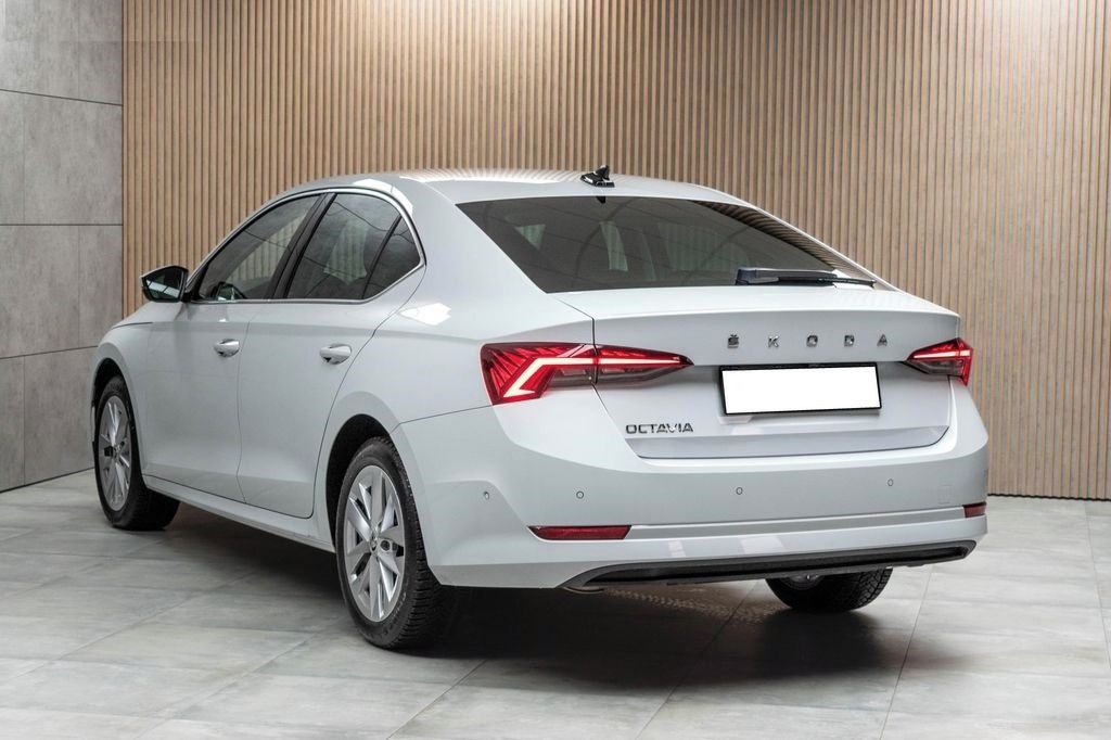 Škoda Octavia, 2.0TDI-manuál-webasto-sport - fotka 6