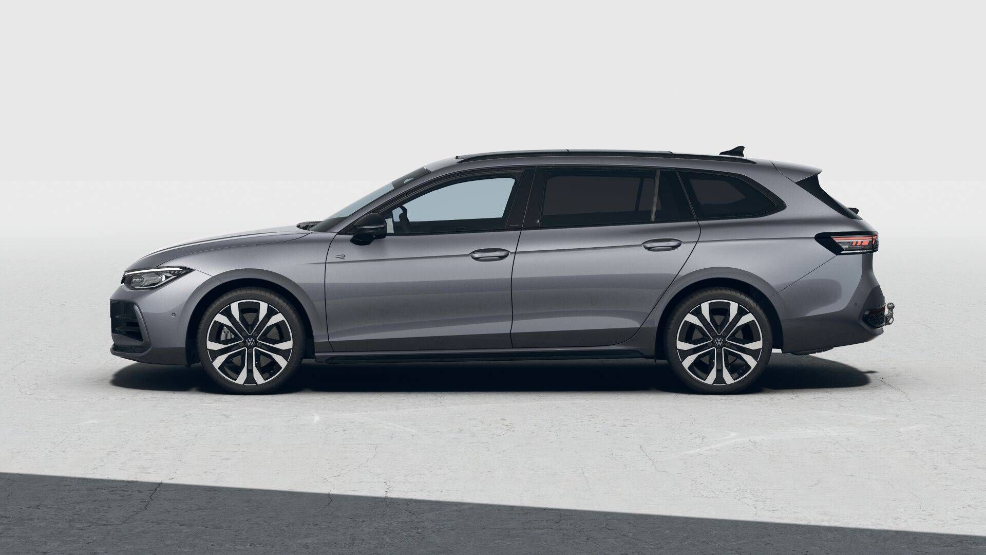 Volkswagen Passat, R-Line Family 7DSG 4M 2,0TSI - fotka 3