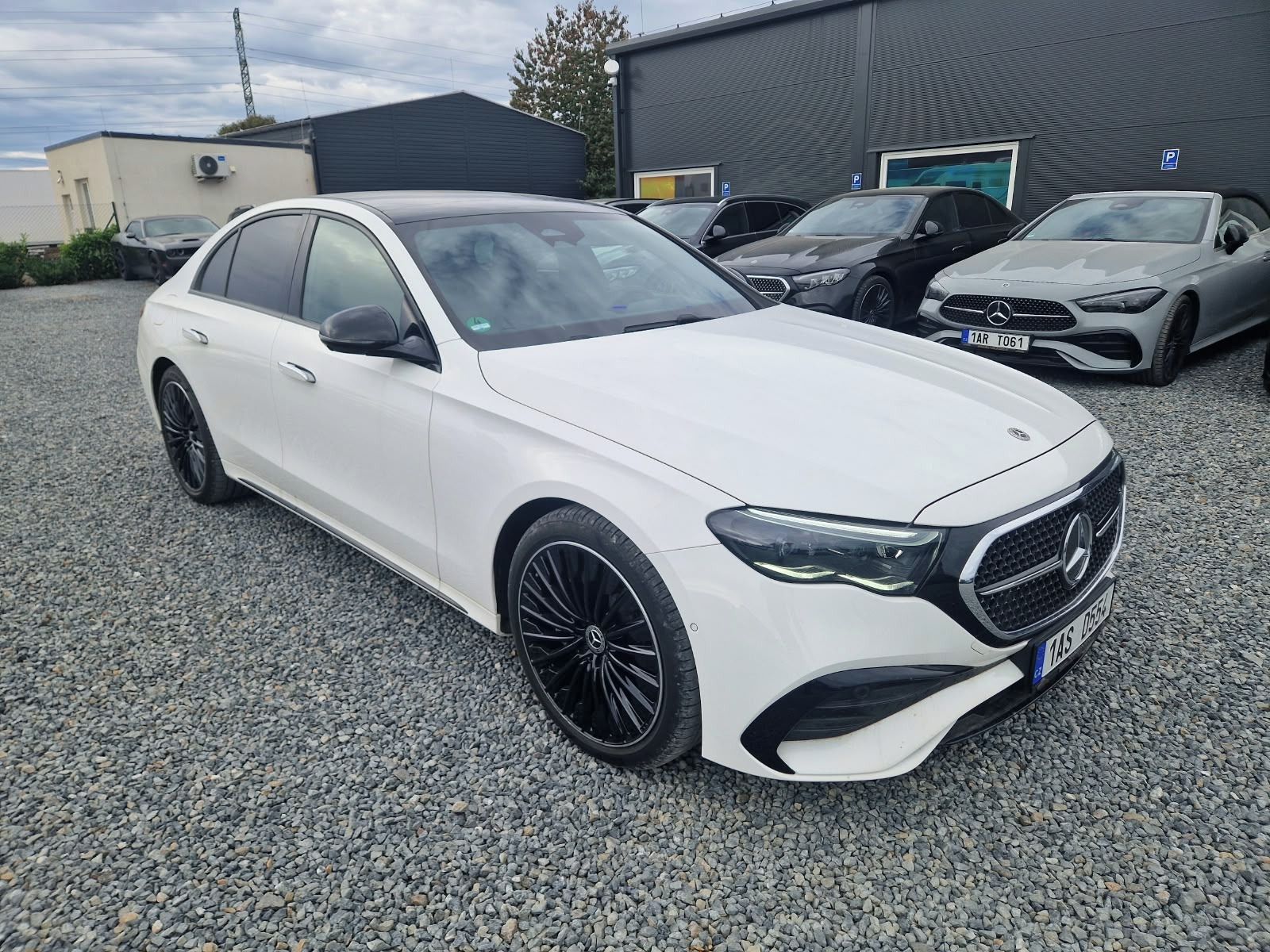 Mercedes-Benz Třídy E, Mercedes BENZ E220d - fotka 5