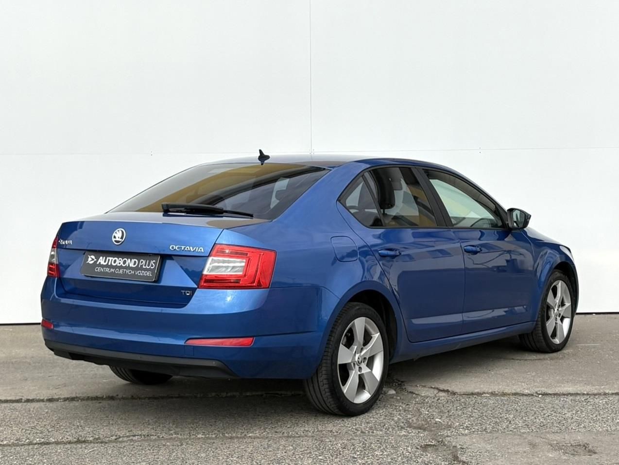Škoda Octavia, 2.0 TDI DSG / 110 kW Elegance - fotka 2