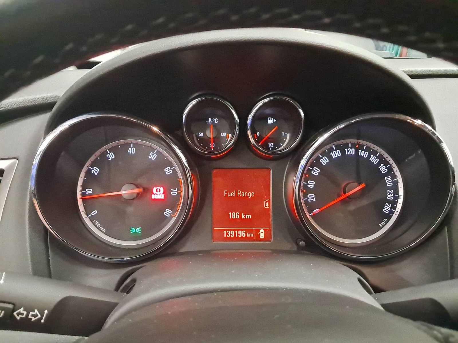 Opel Astra, 1.4 T, Automatická klima - fotka 3