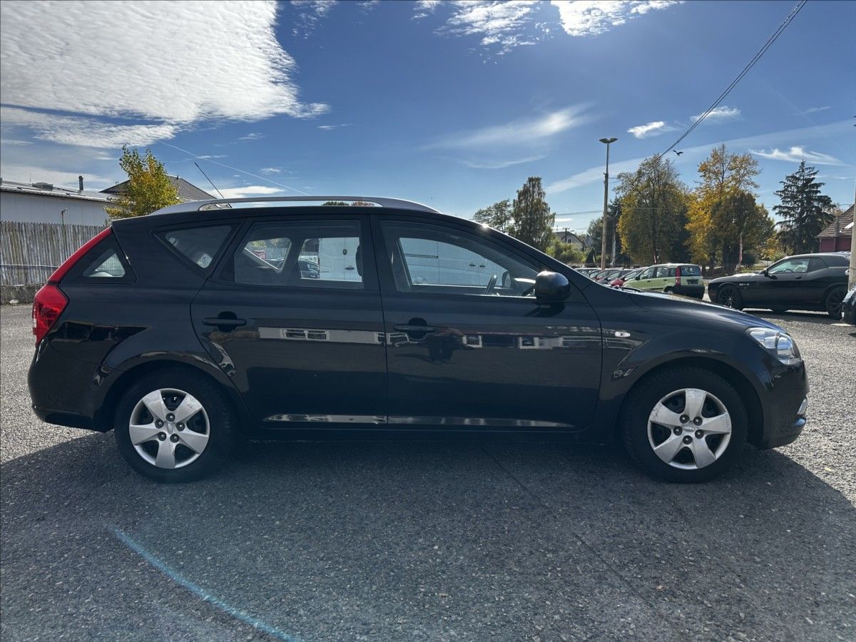 Kia Cee´d, 1,4 CVVT-KLIMA-ECO DINAMICS - fotka 5
