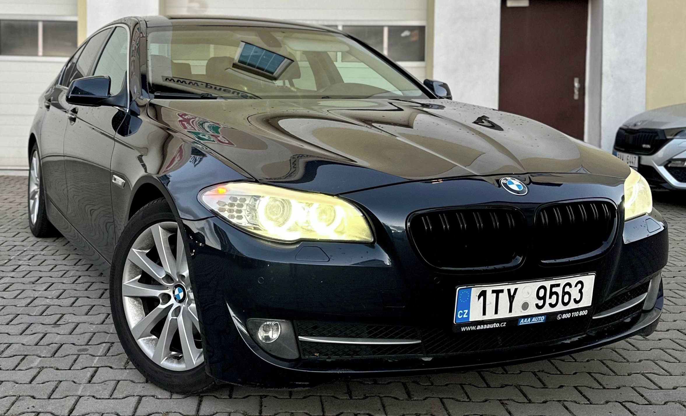 BMW Řada 5, 528i F10 3.0 R6 N53 2010